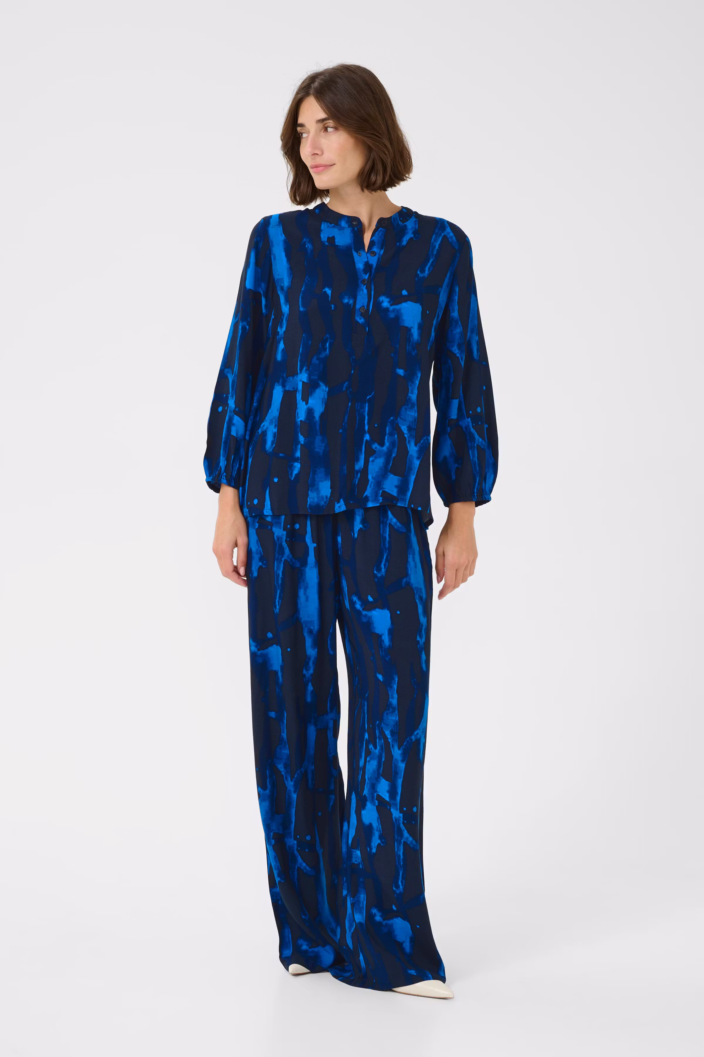 CUashley Bluse LOOKBOOK FRONT 50112051-107958