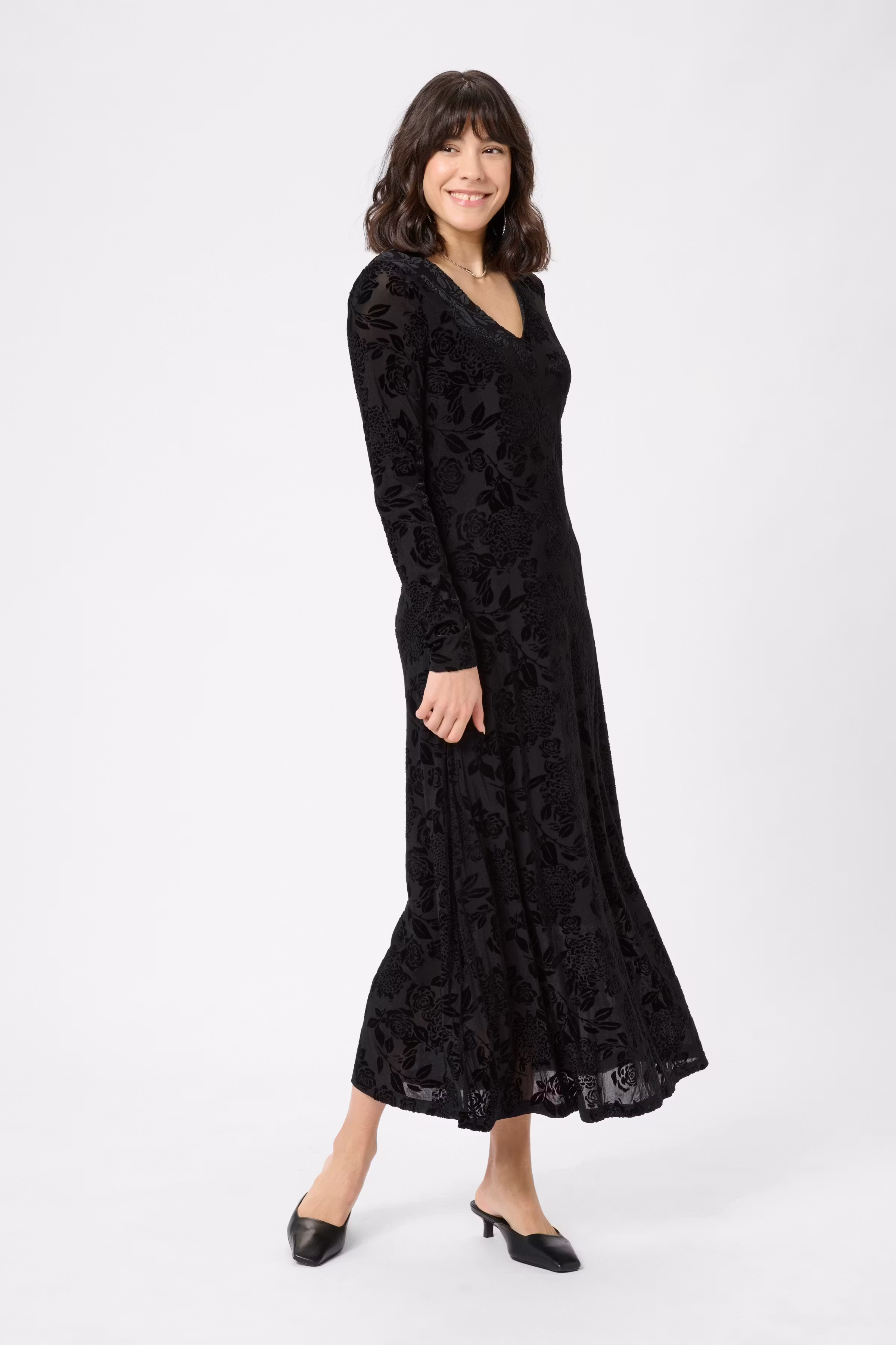 KArosa Kleid LOOKBOOK FRONT 10510858-106822