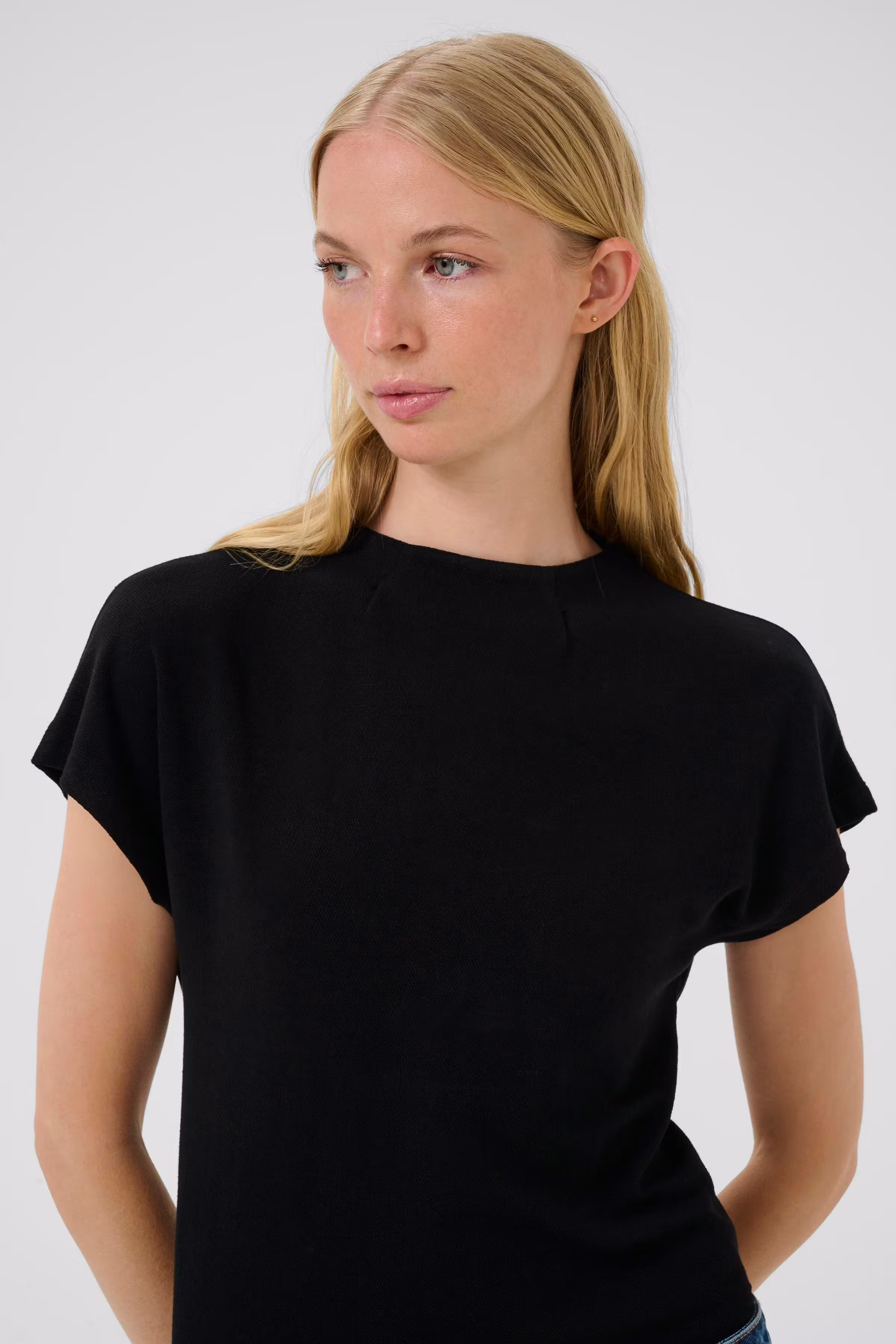 Dandy T-shirt LOOKBOOK DETAIL 10102010-194008