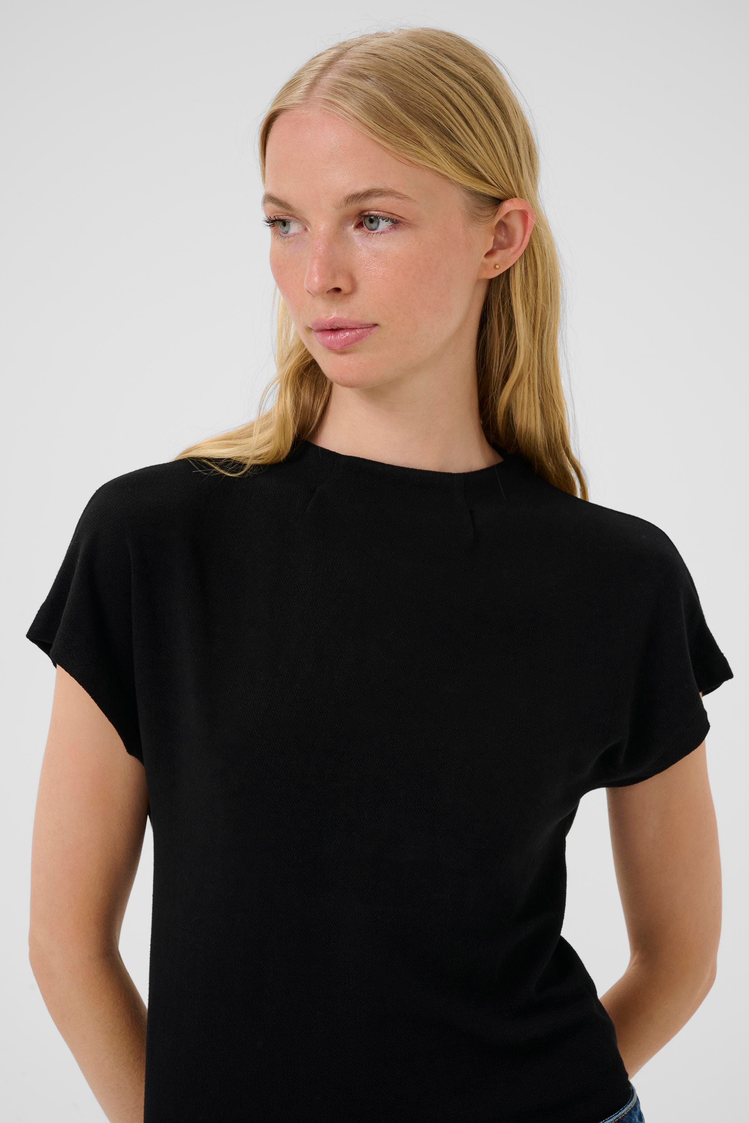 Dandy T-shirt LOOKBOOK DETAIL 10102010-194008