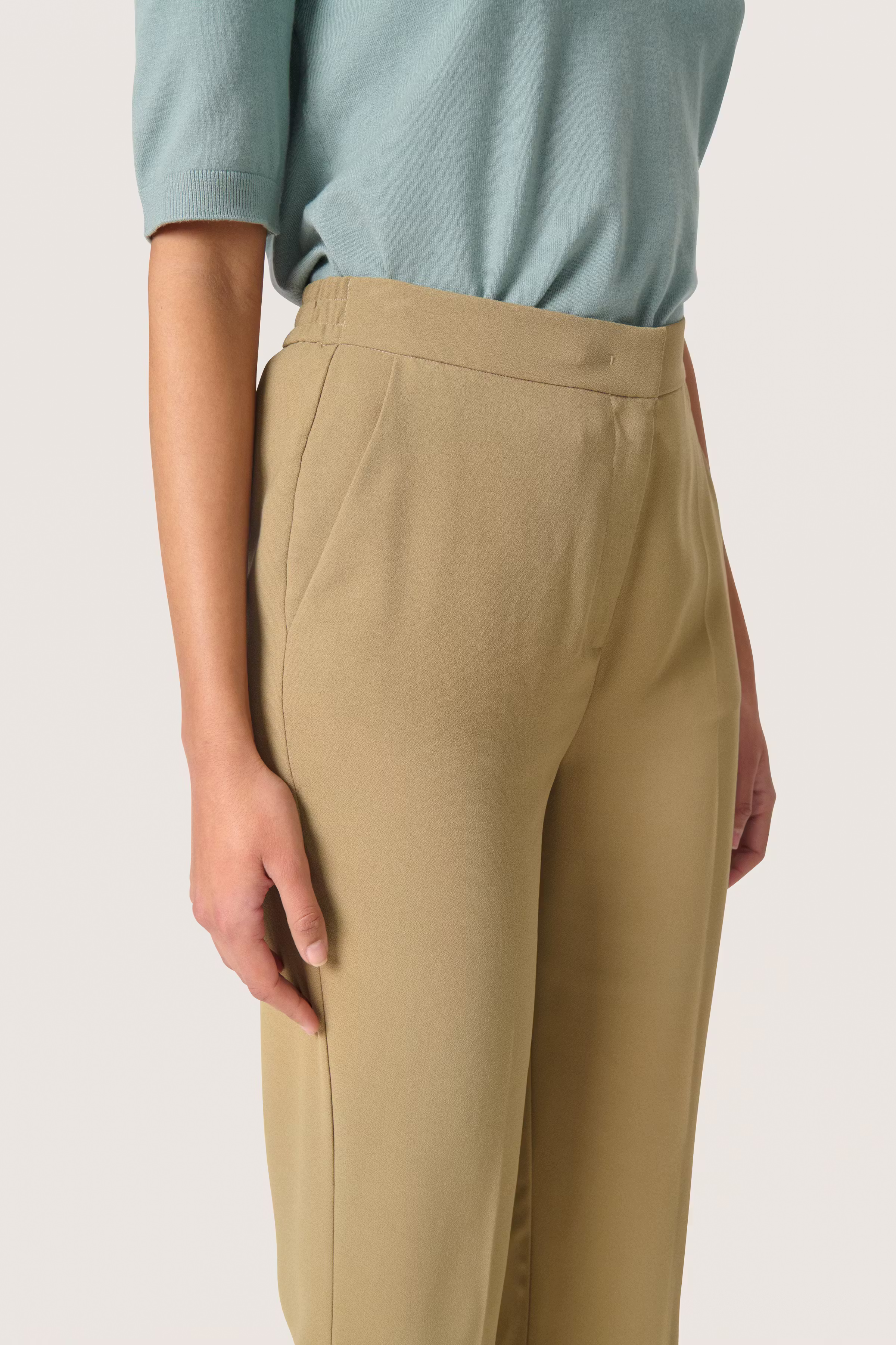 SLShirley Trousers LOOKBOOK DETAIL 30407698-171019