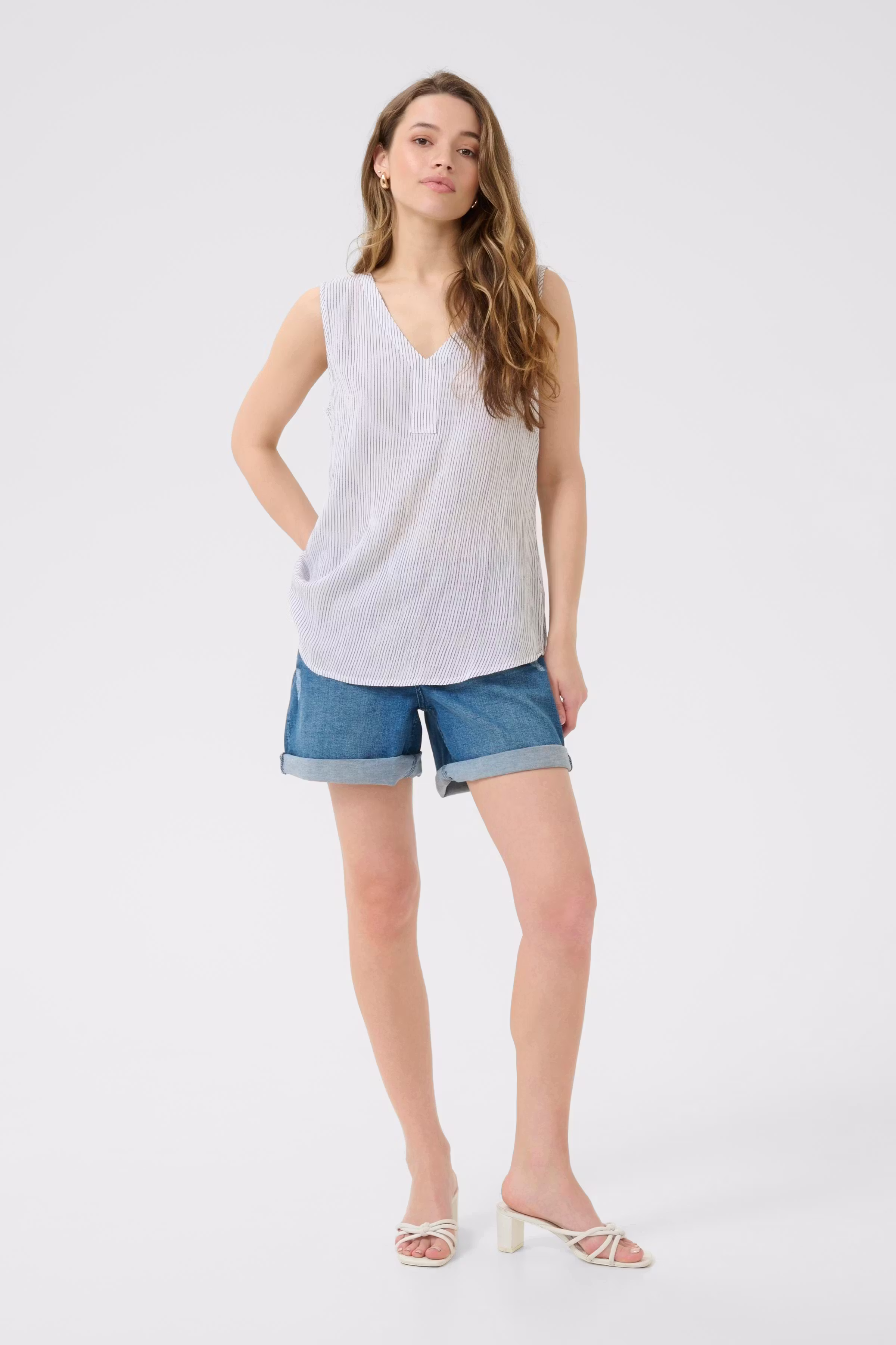 Amber Bluse LOOKBOOK FRONT 10501279-50003