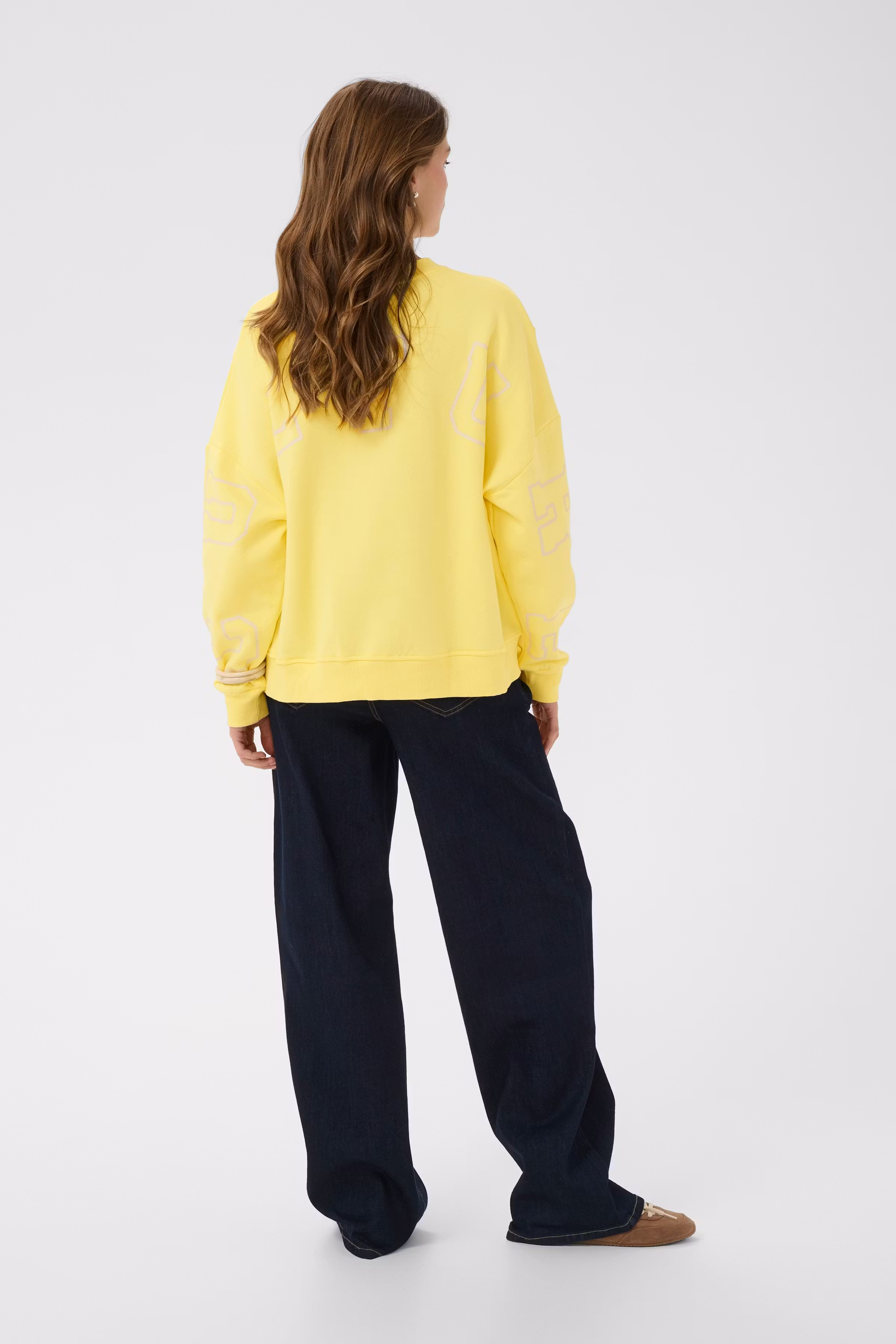 CUangela Sweatshirt LOOKBOOK BACK 50112921-120711