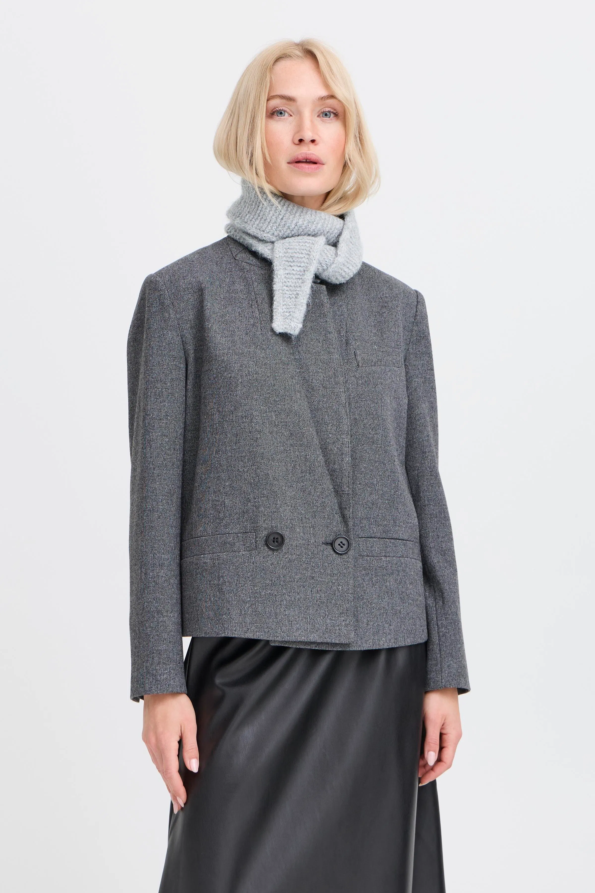 BAVALMA Skjerf LOOKBOOK FRONT 20815477-200454