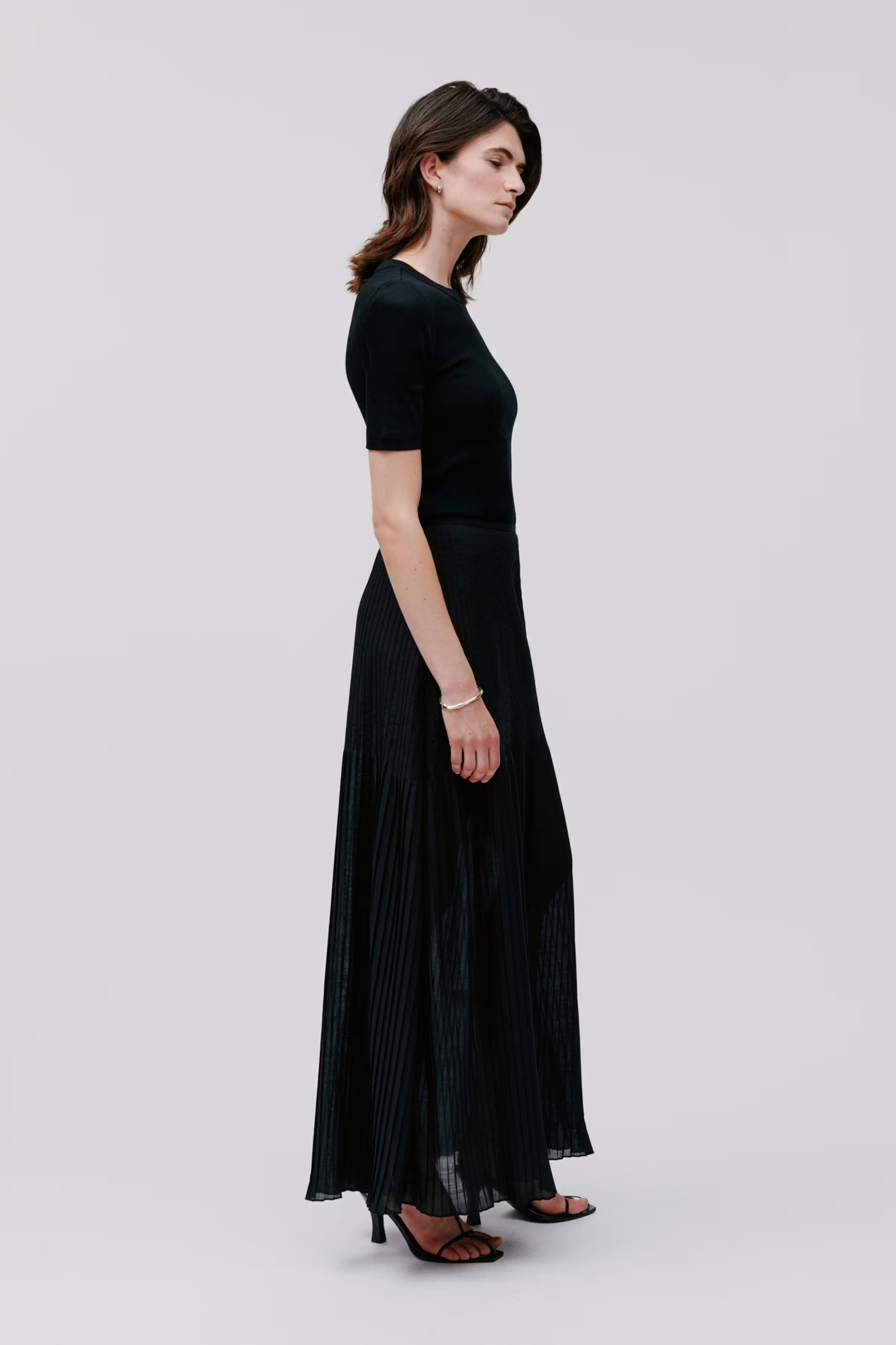 SALENA Rok LOOKBOOK FRONT 30600740-BK999