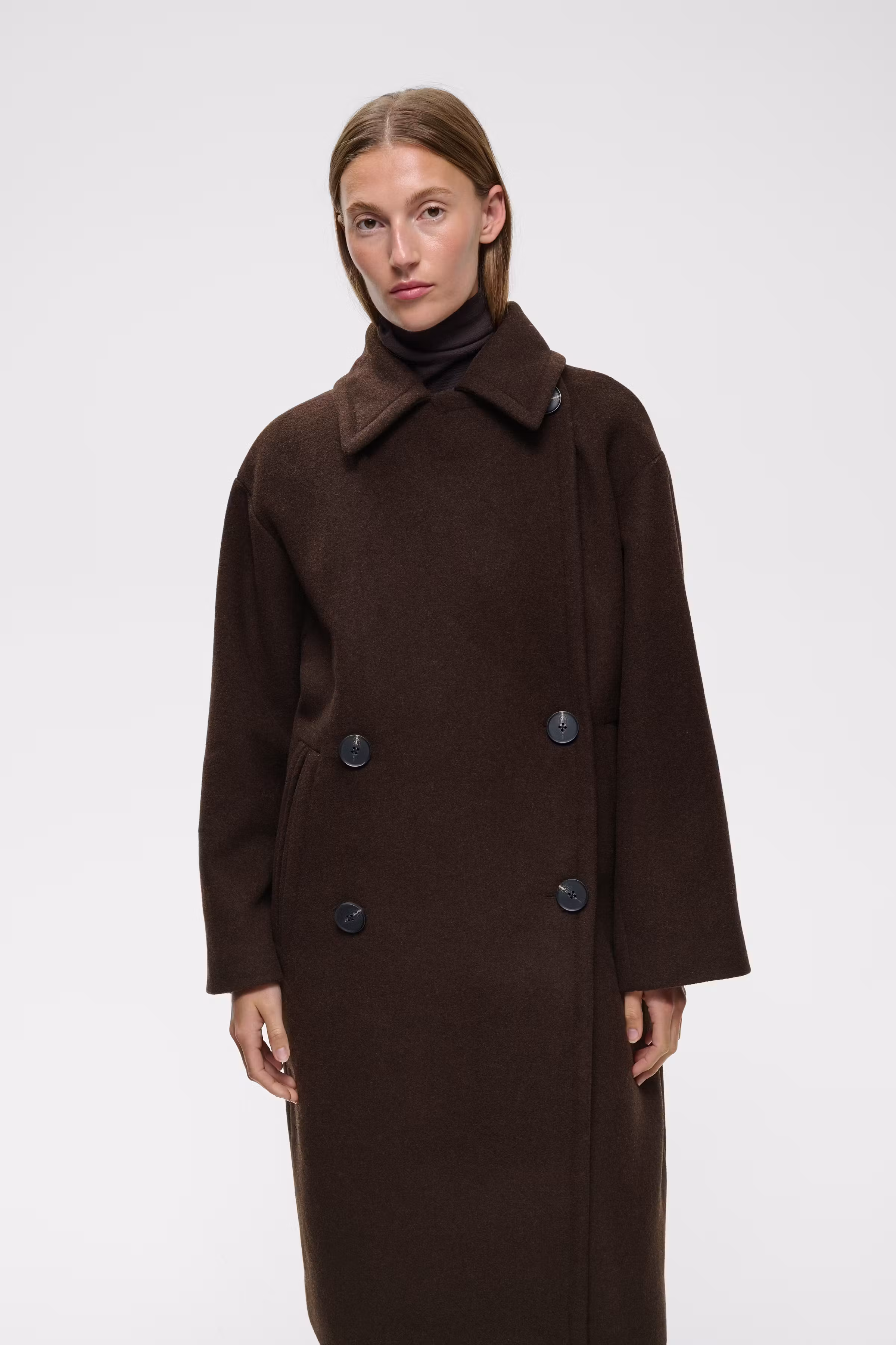 ZORAHIW Coat LOOKBOOK FRONT 30112647-191109