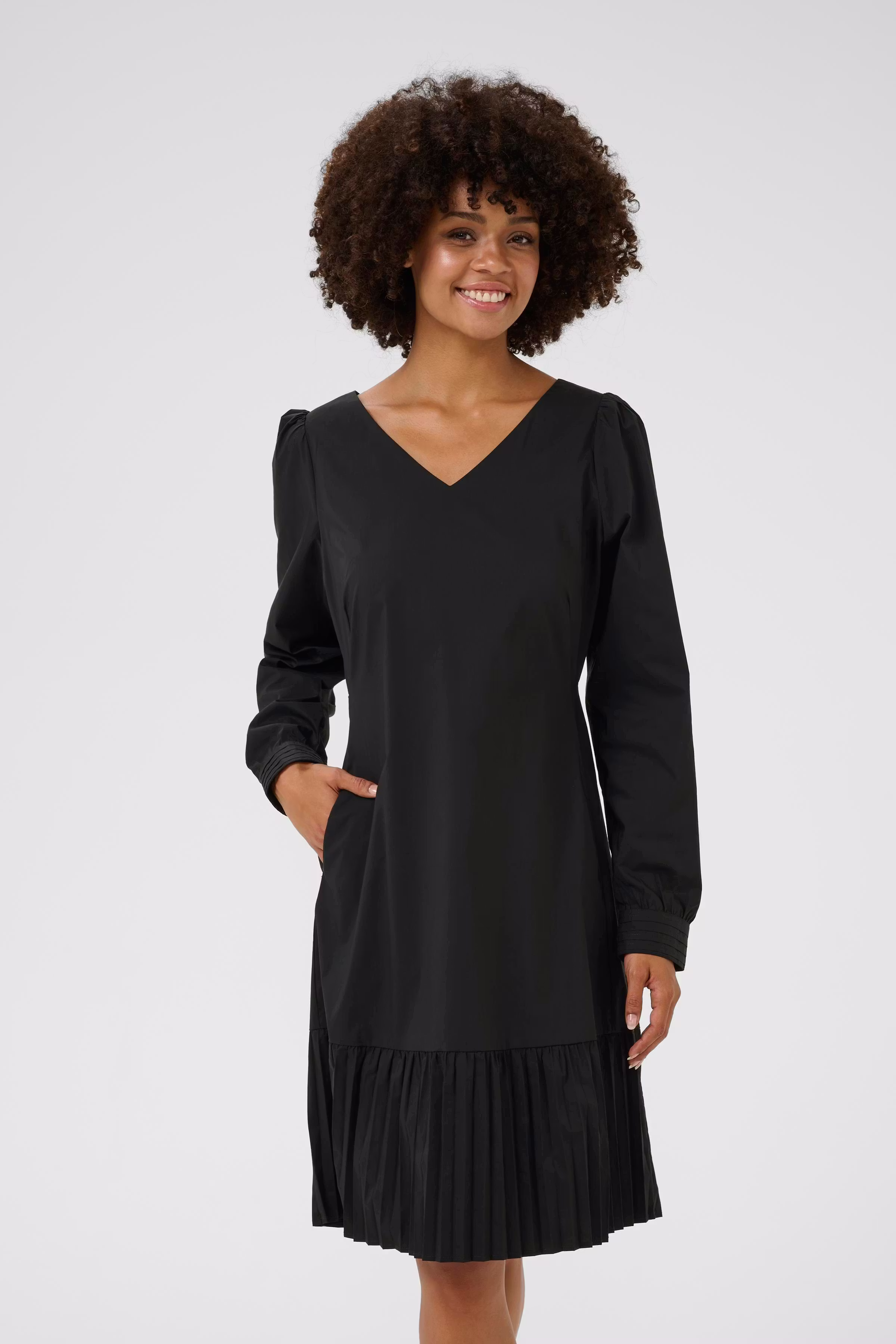 CUolana Klänning LOOKBOOK FRONT 50112648-500012