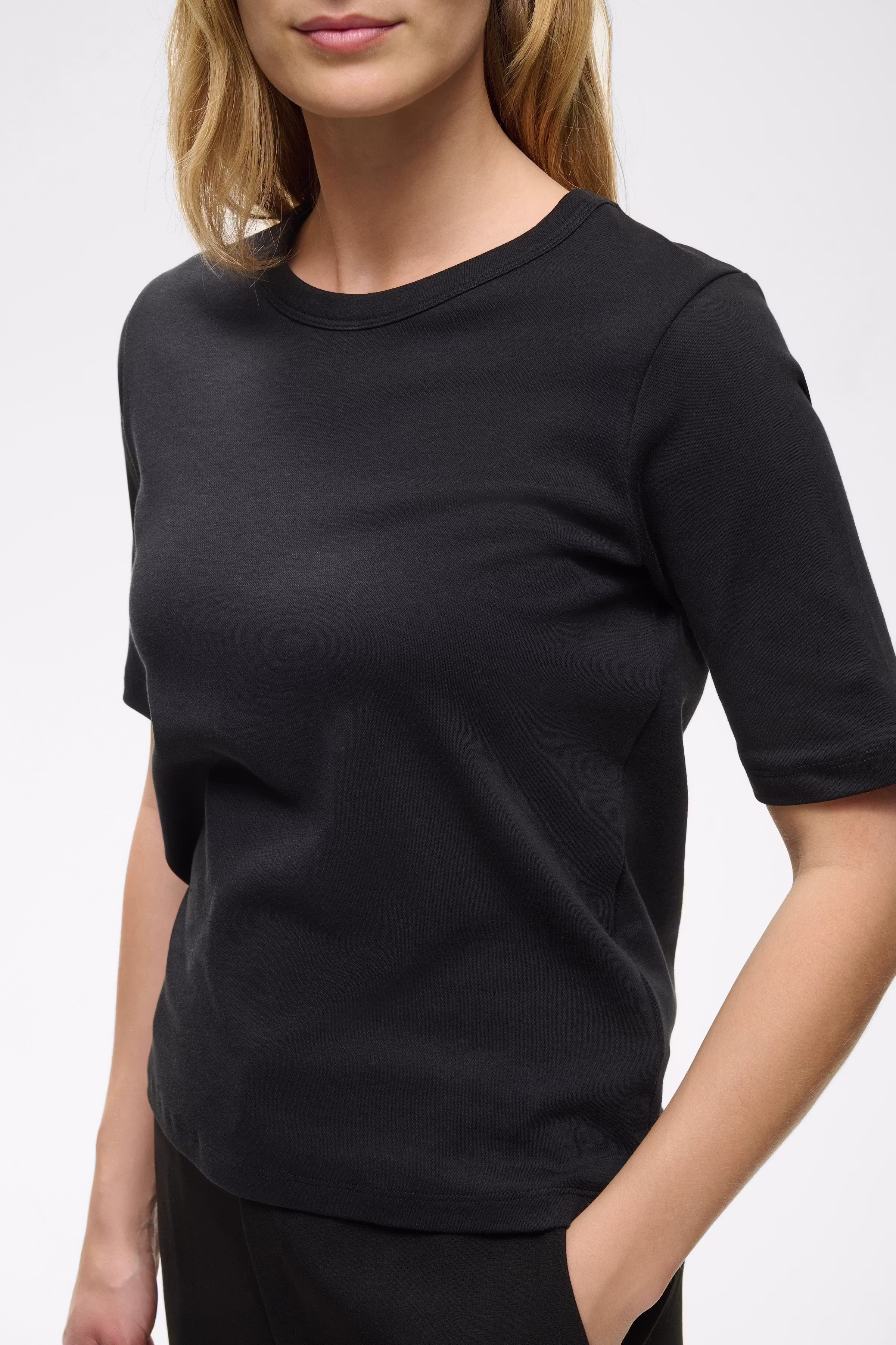 RatanaPW T-shirt LOOKBOOK DETAIL 30309870-194008