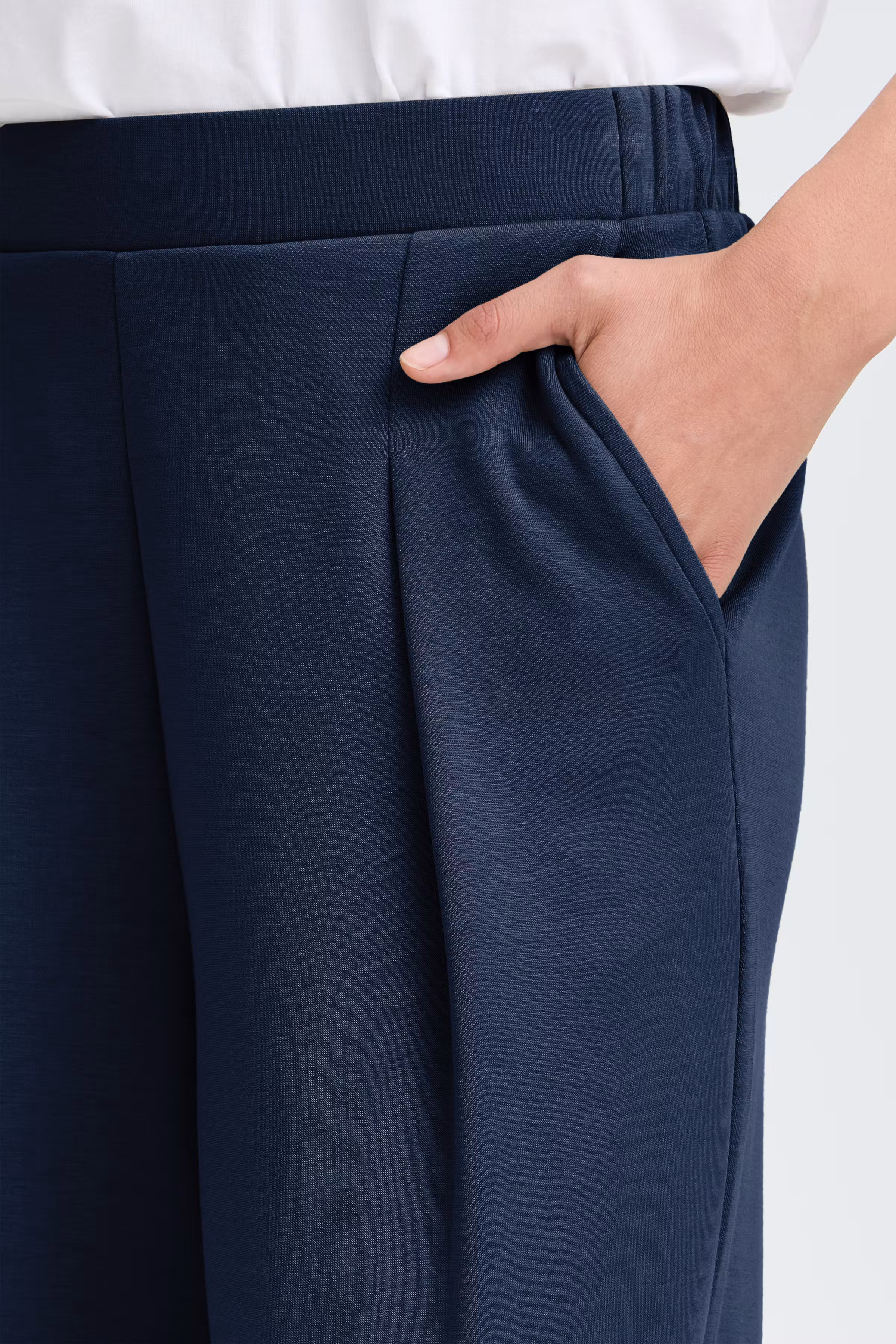 FRAURORA Hose LOOKBOOK DETAIL 20618034-193923