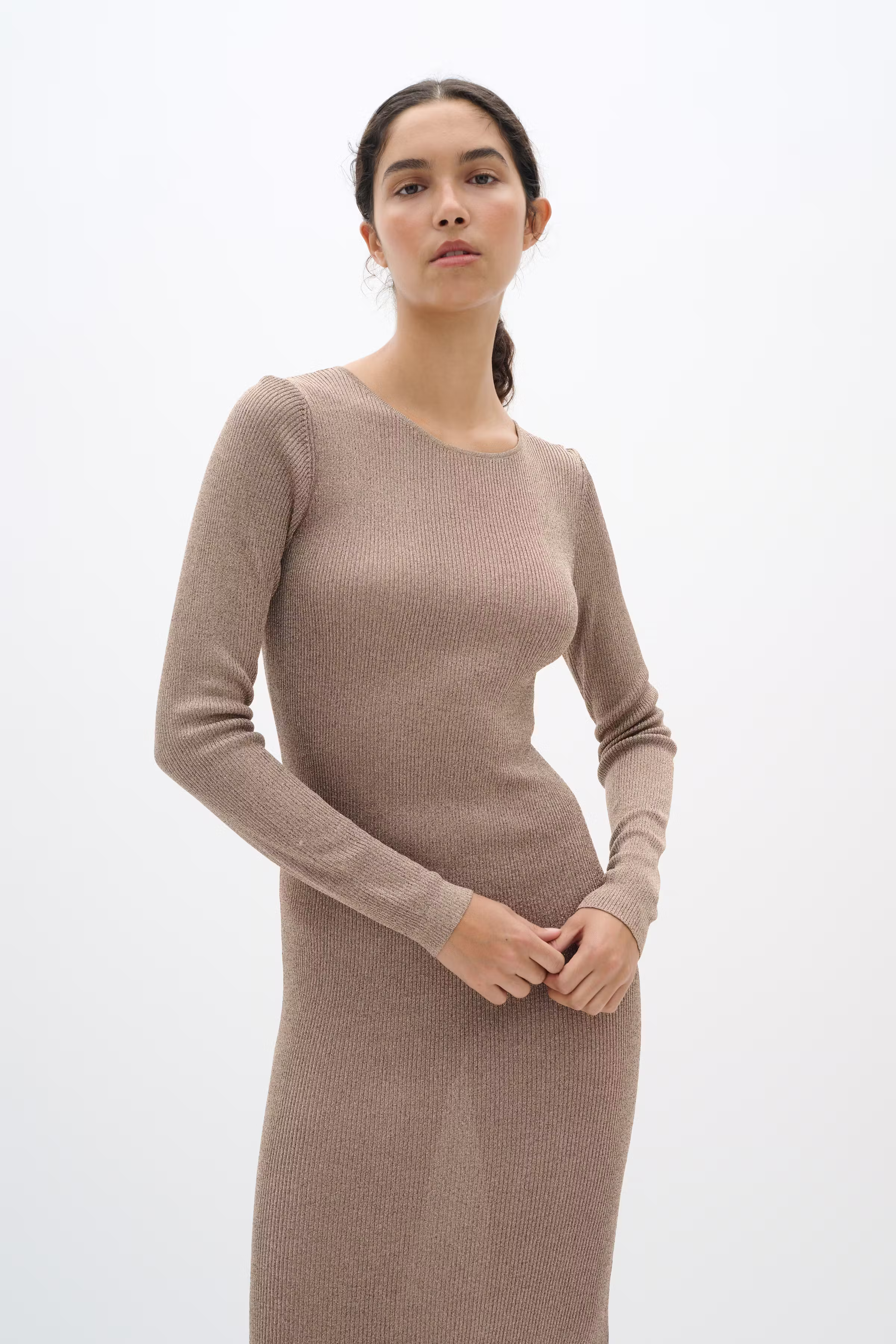 ThaniIW glitter Jurk LOOKBOOK FRONT 30109775-300031