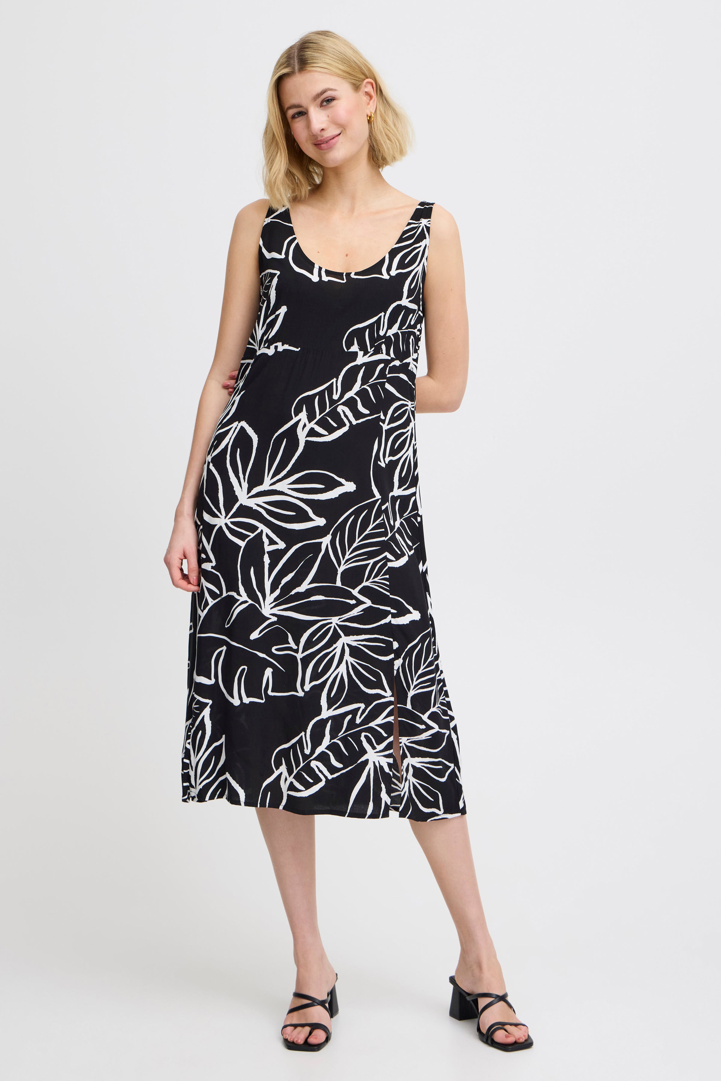 FRRELAX Kjole LOOKBOOK FRONT 20614284-203074