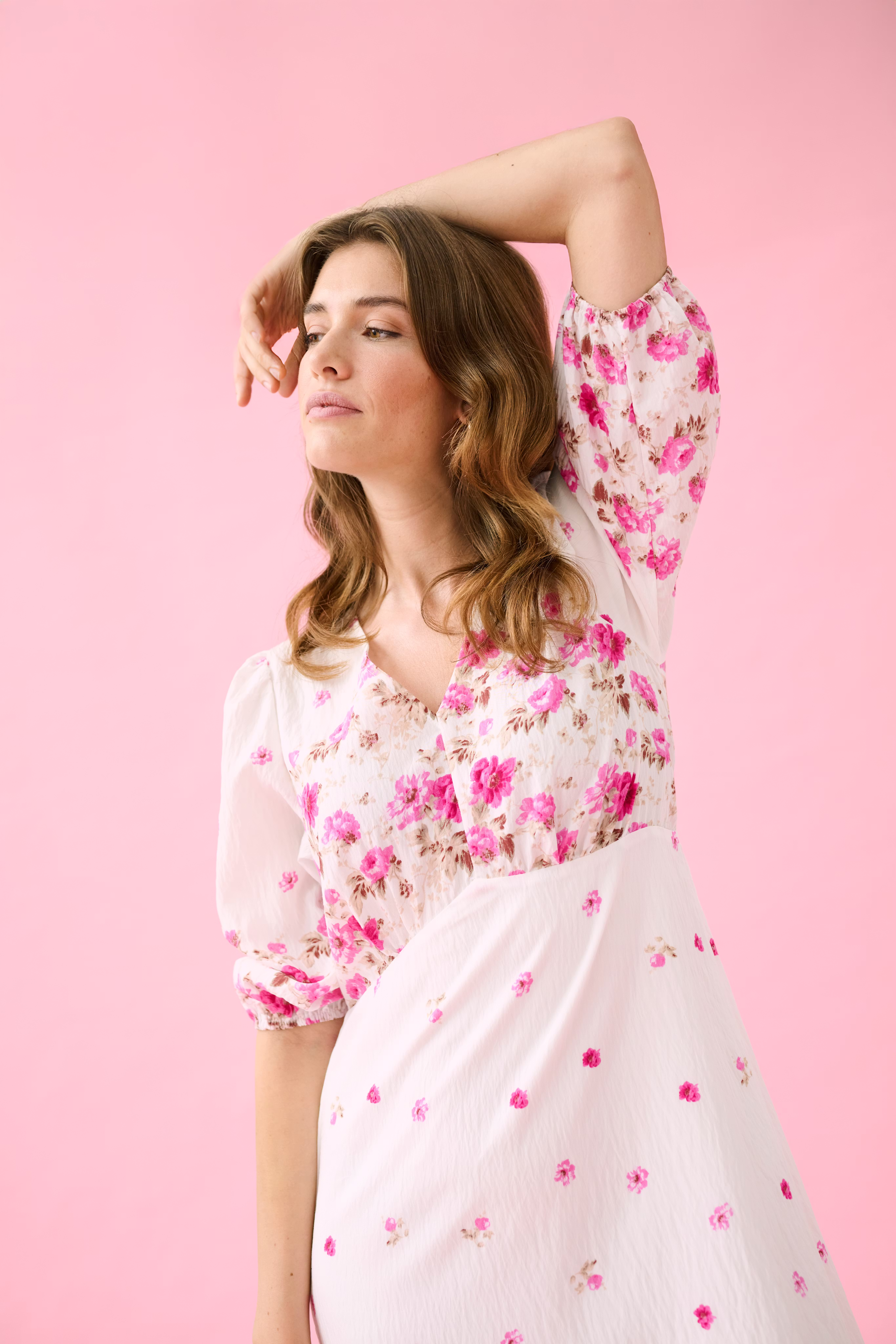 KArosine Kleid LOCATION NONE 10511834-109535