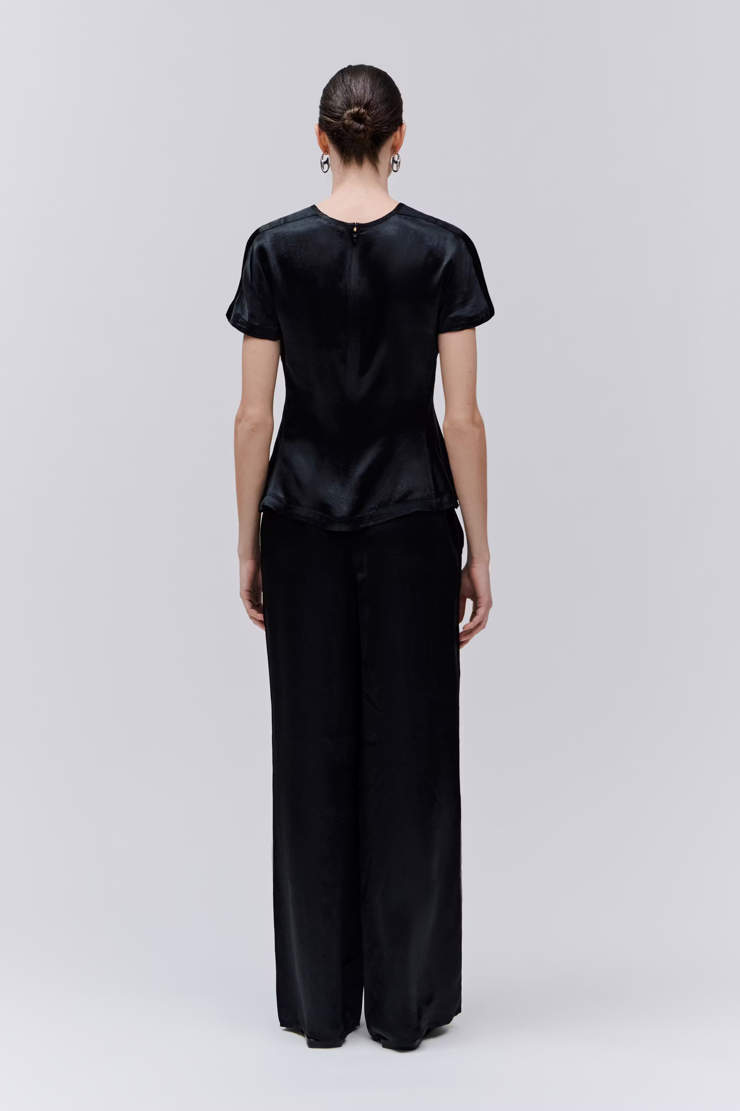 PIA Hose LOOKBOOK BACK 30600639-BK999