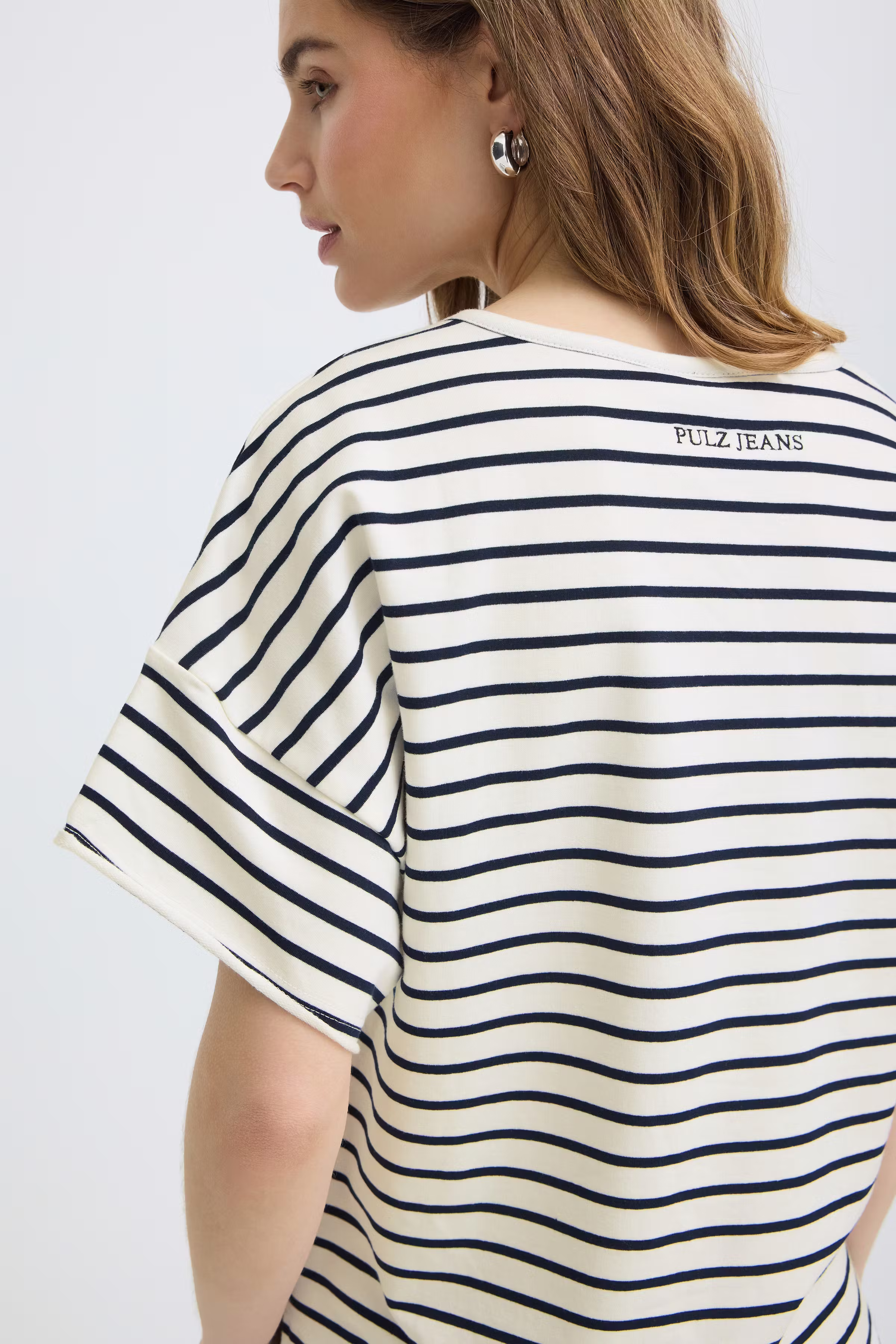 PZCAMILLA T-shirt LOOKBOOK DETAIL 50210470-193911