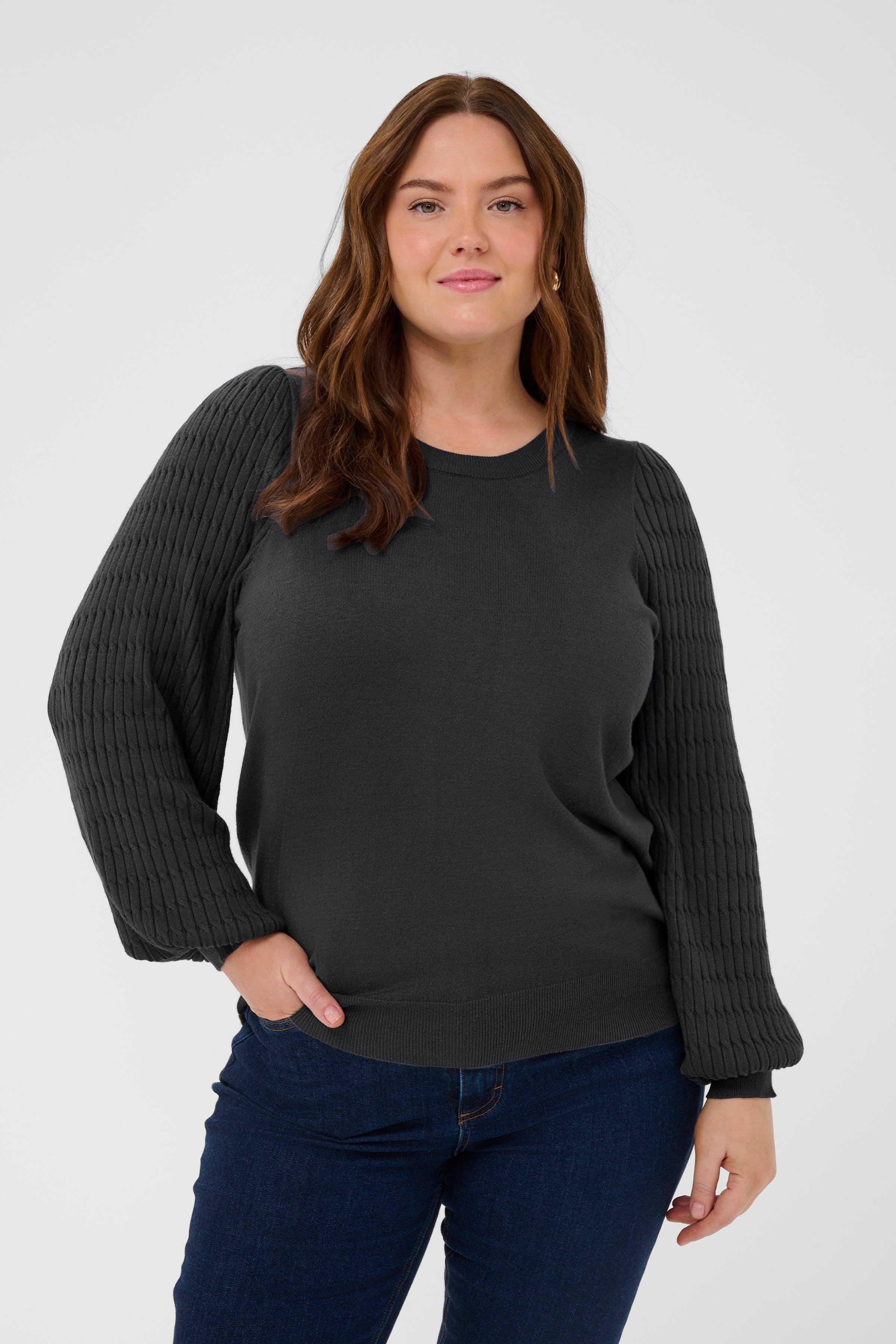 KClini Pullover LOOKBOOK FRONT 10582598-190205