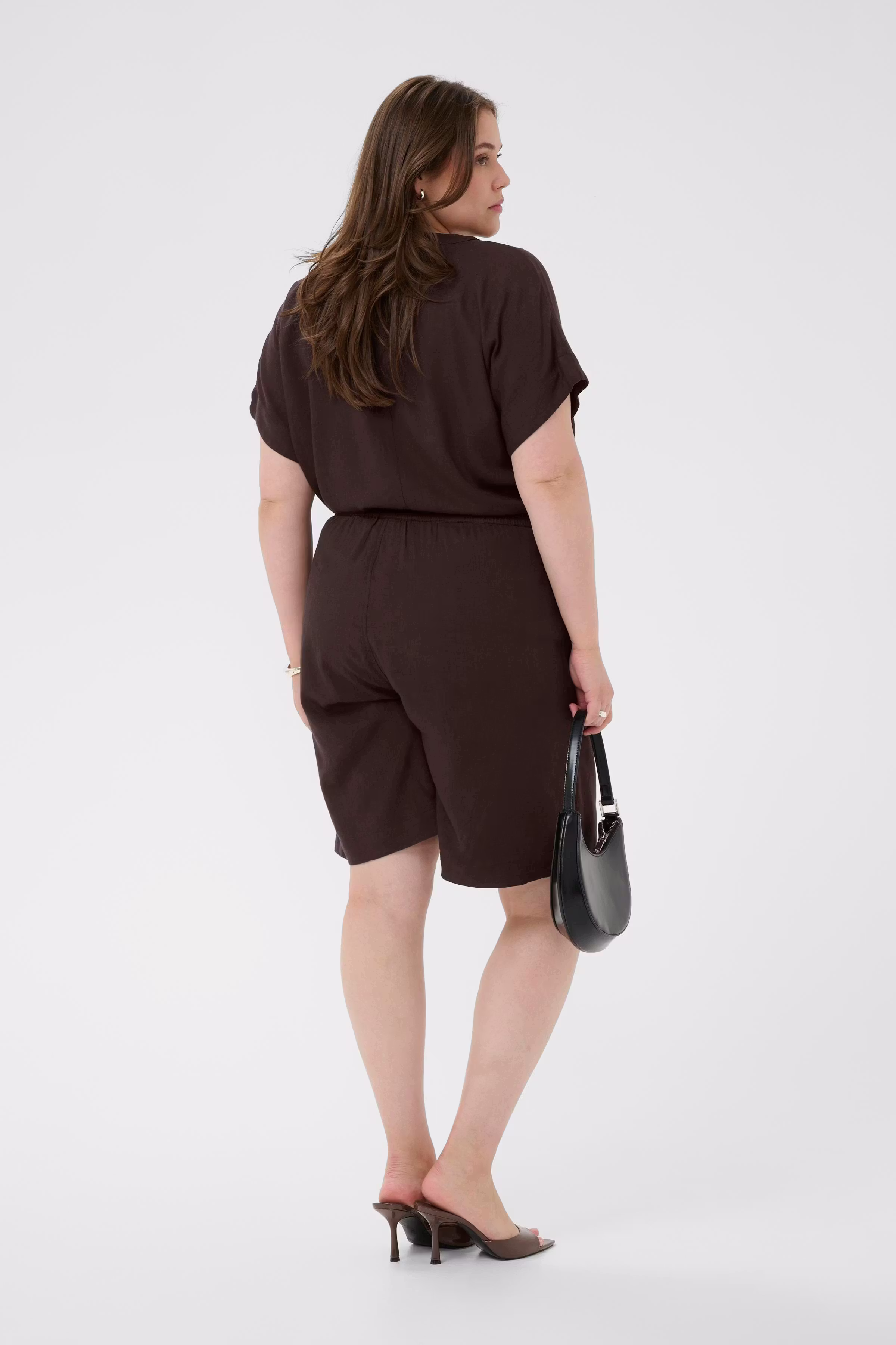 KCmille Shorts LOOKBOOK BACK 10583099-191111