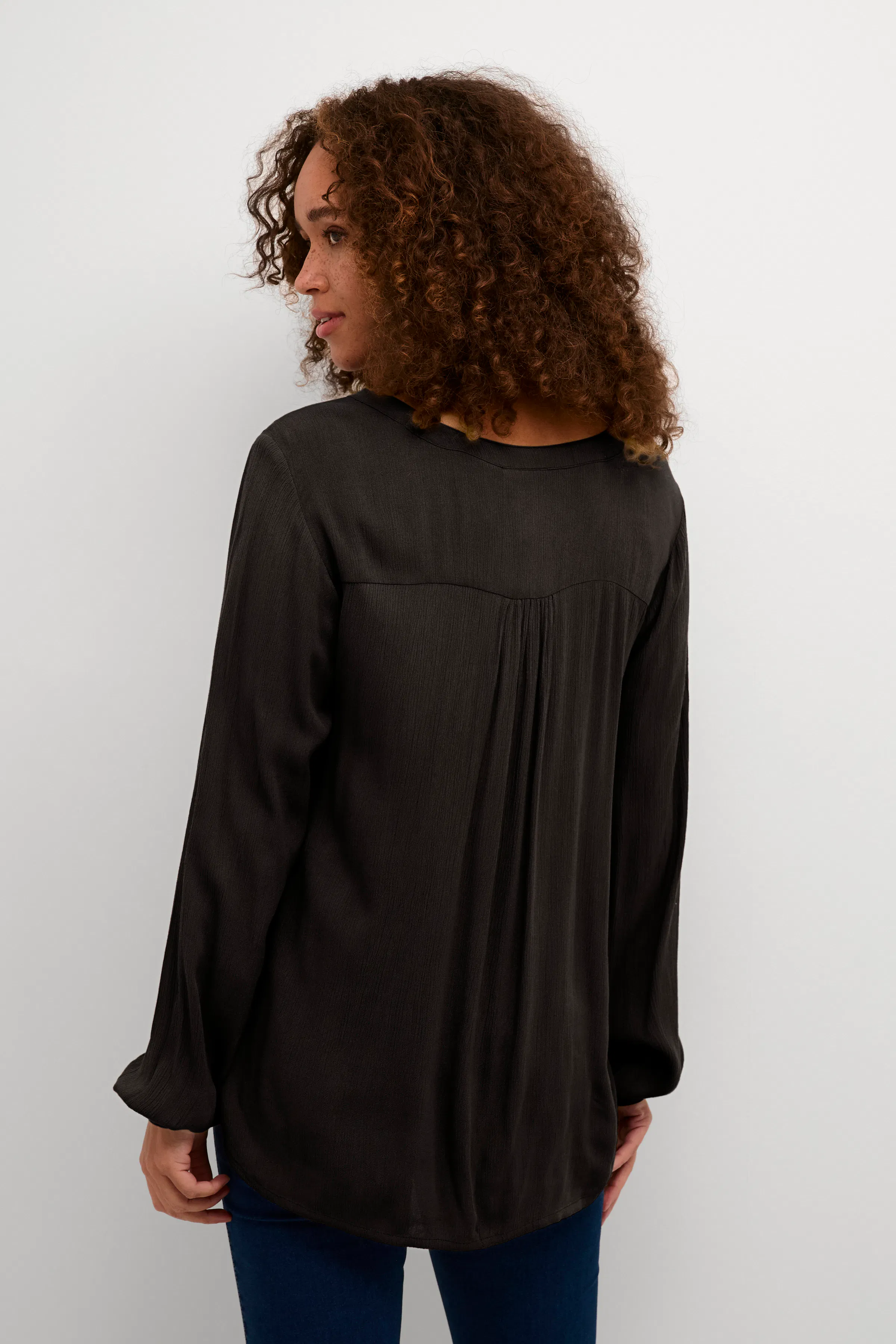 KAamber Bluse LOOKBOOK BACK 501032-50600