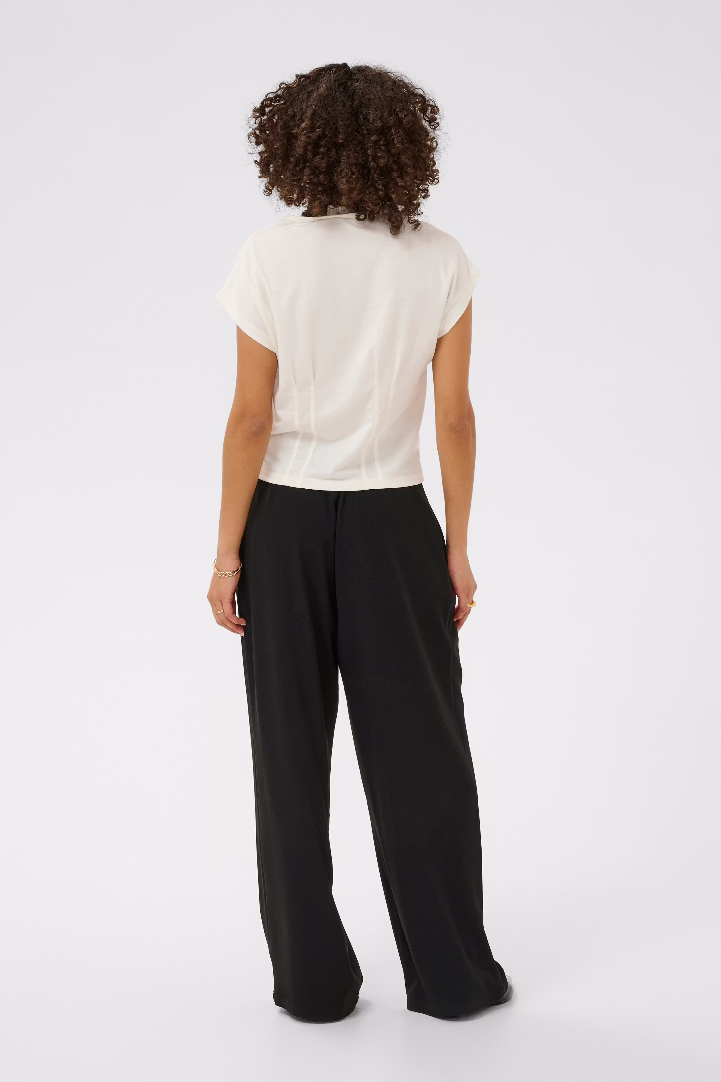 KAlise LOOKBOOK FRONT 10511461-110602