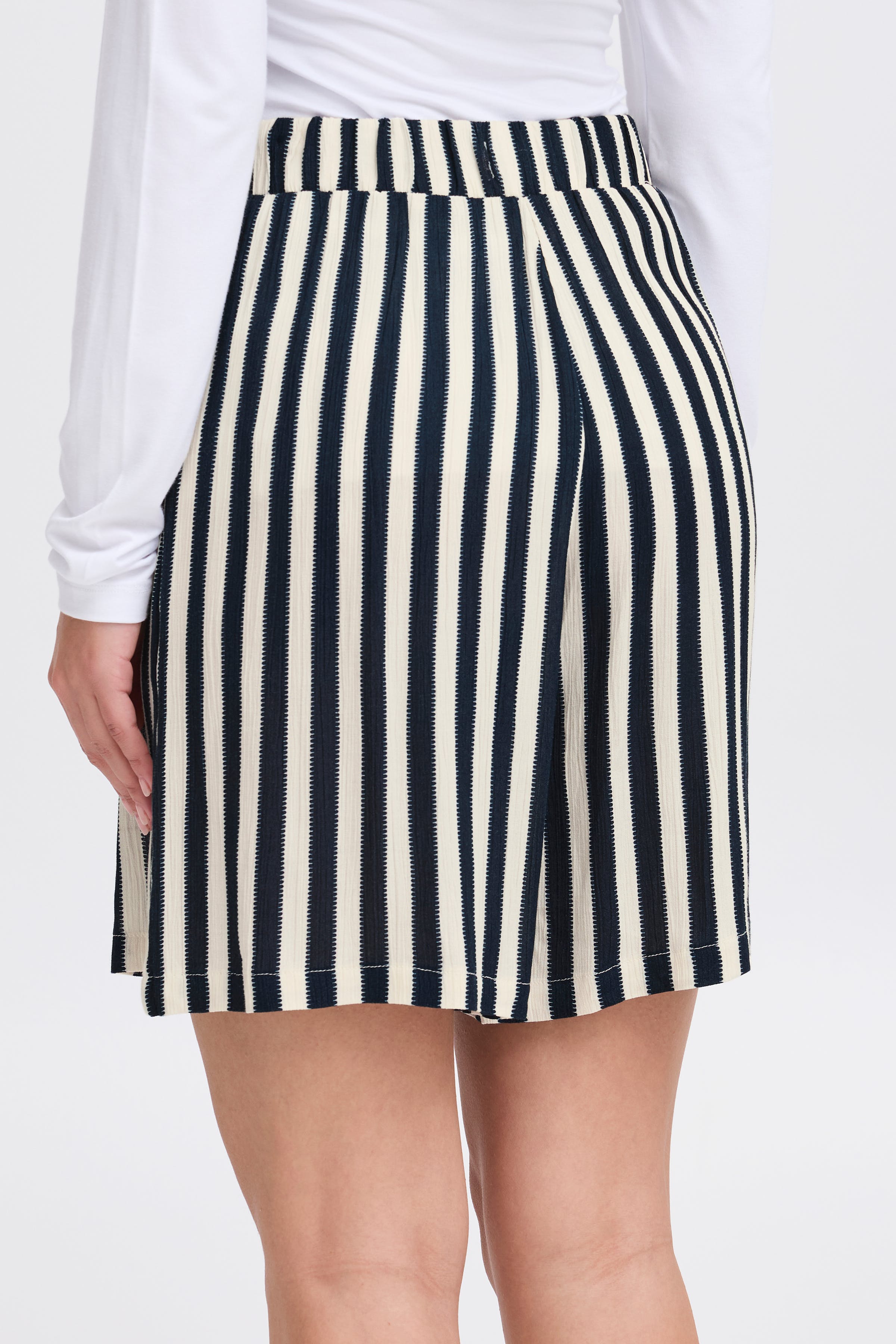 IHMARRAKECH Shorts LOOKBOOK DETAIL 20122970-204479