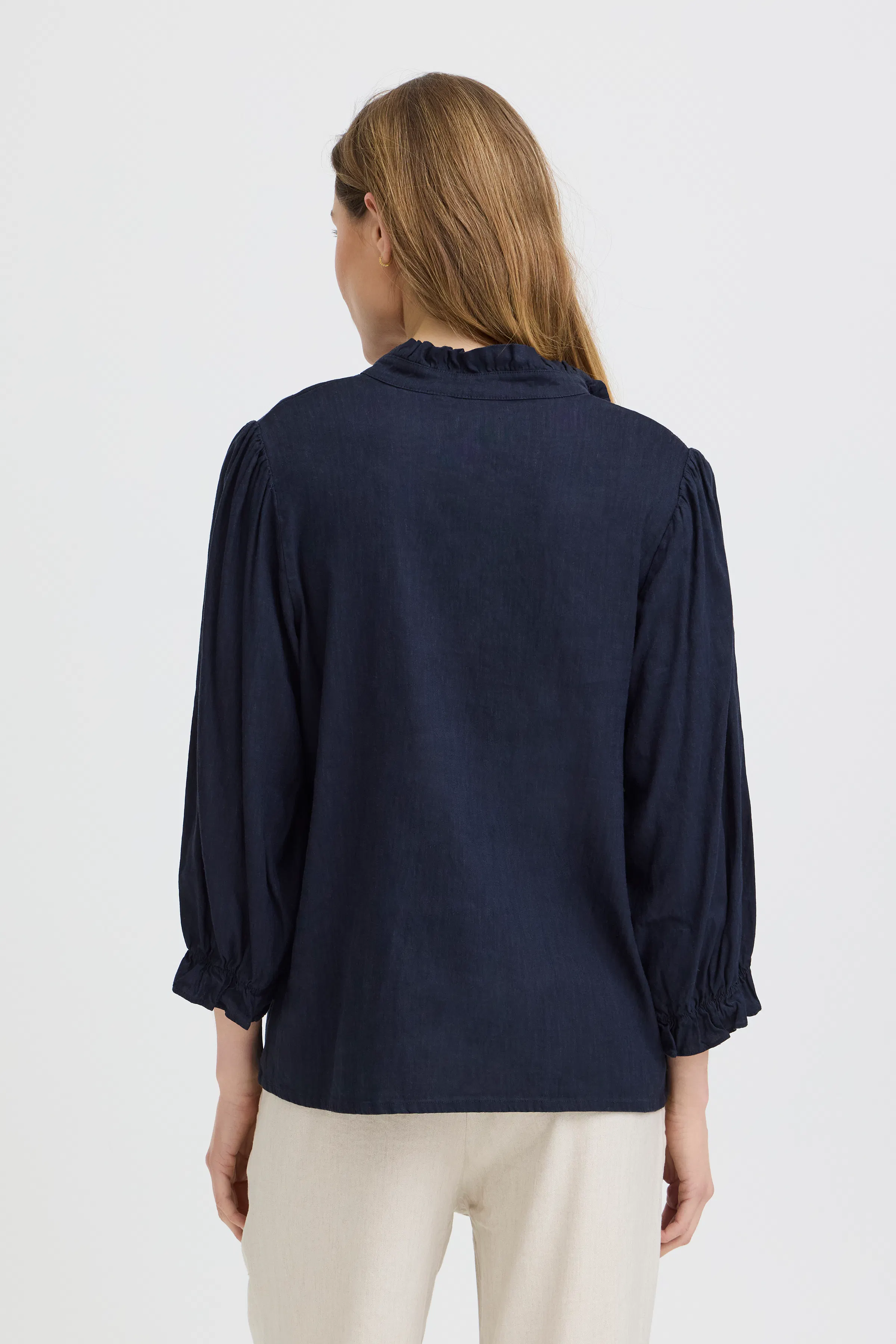 PZLUCA Bluse LOOKBOOK BACK 50210428-194020