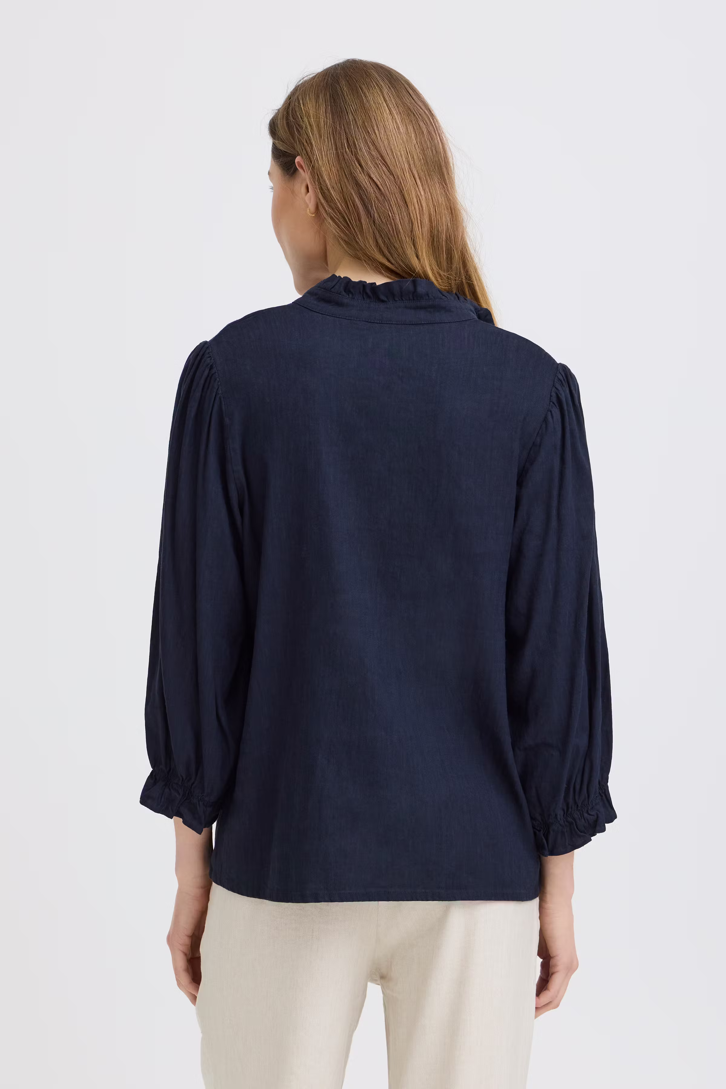 PZLUCA Bluse LOOKBOOK BACK 50210428-194020