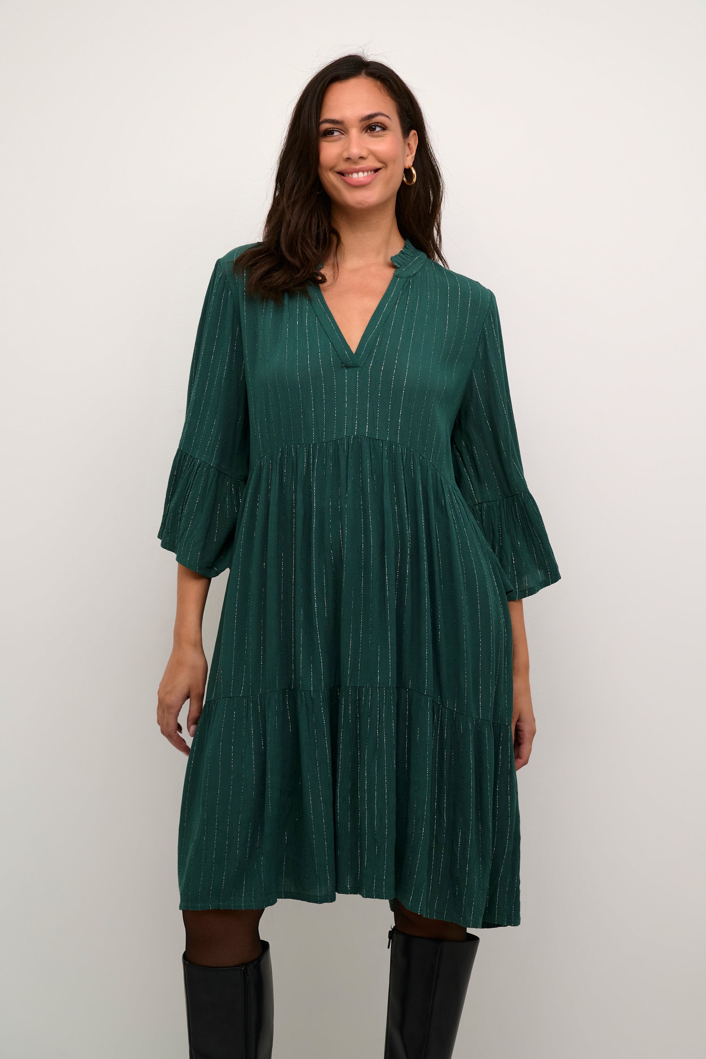 KAliv Glittrig klänning LOOKBOOK FRONT 10552164-185913