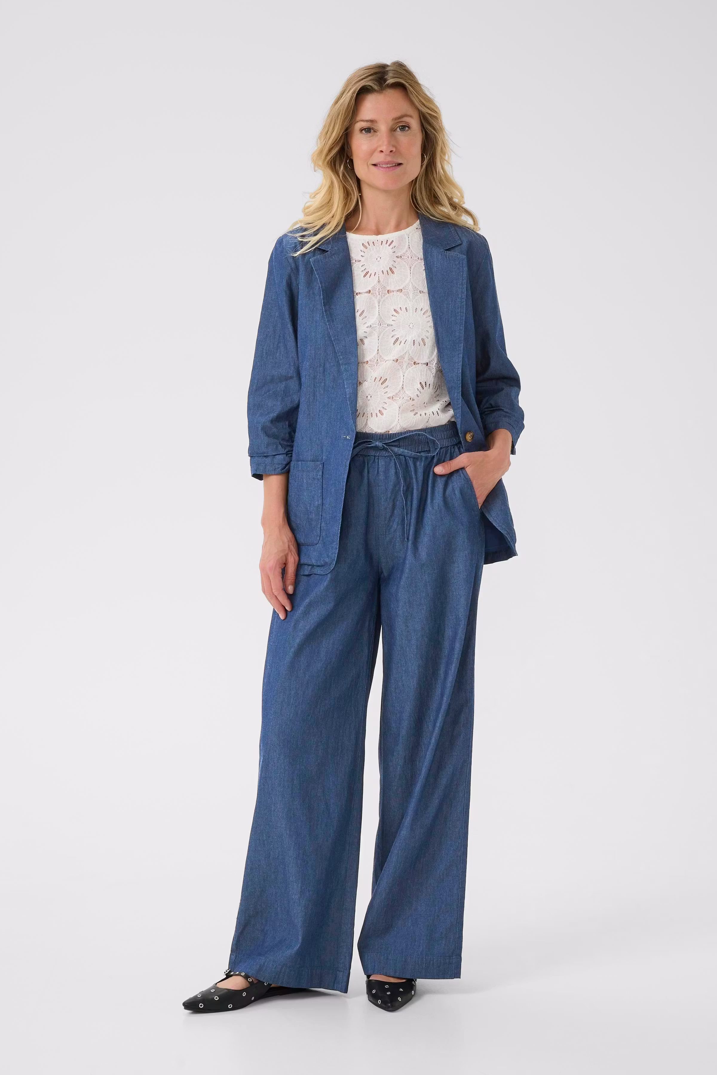 CRTallie Trousers LOOKBOOK FRONT 10613968-107893