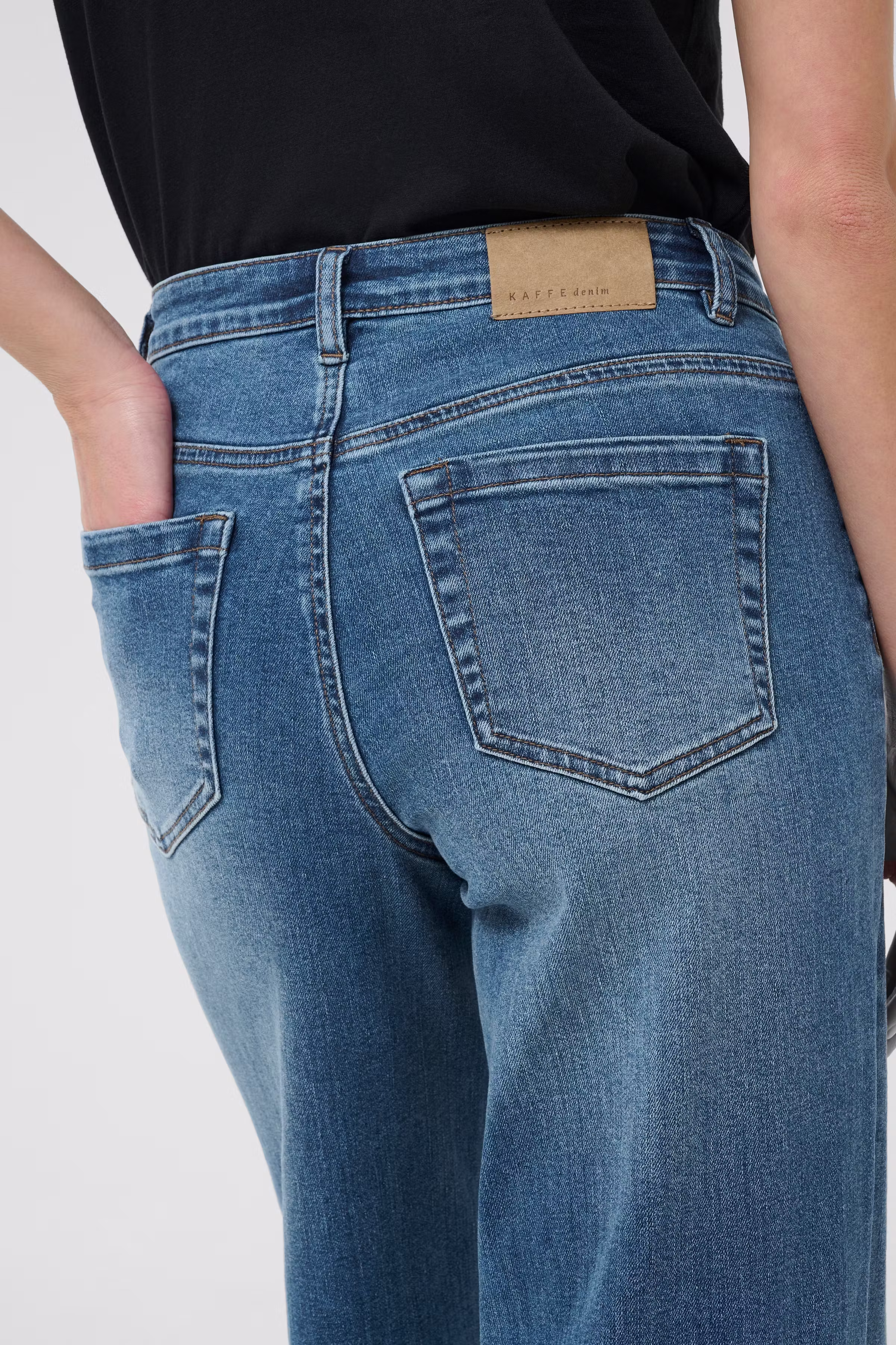 KAbrook Jeans LOOKBOOK DETAIL 10510722-102272