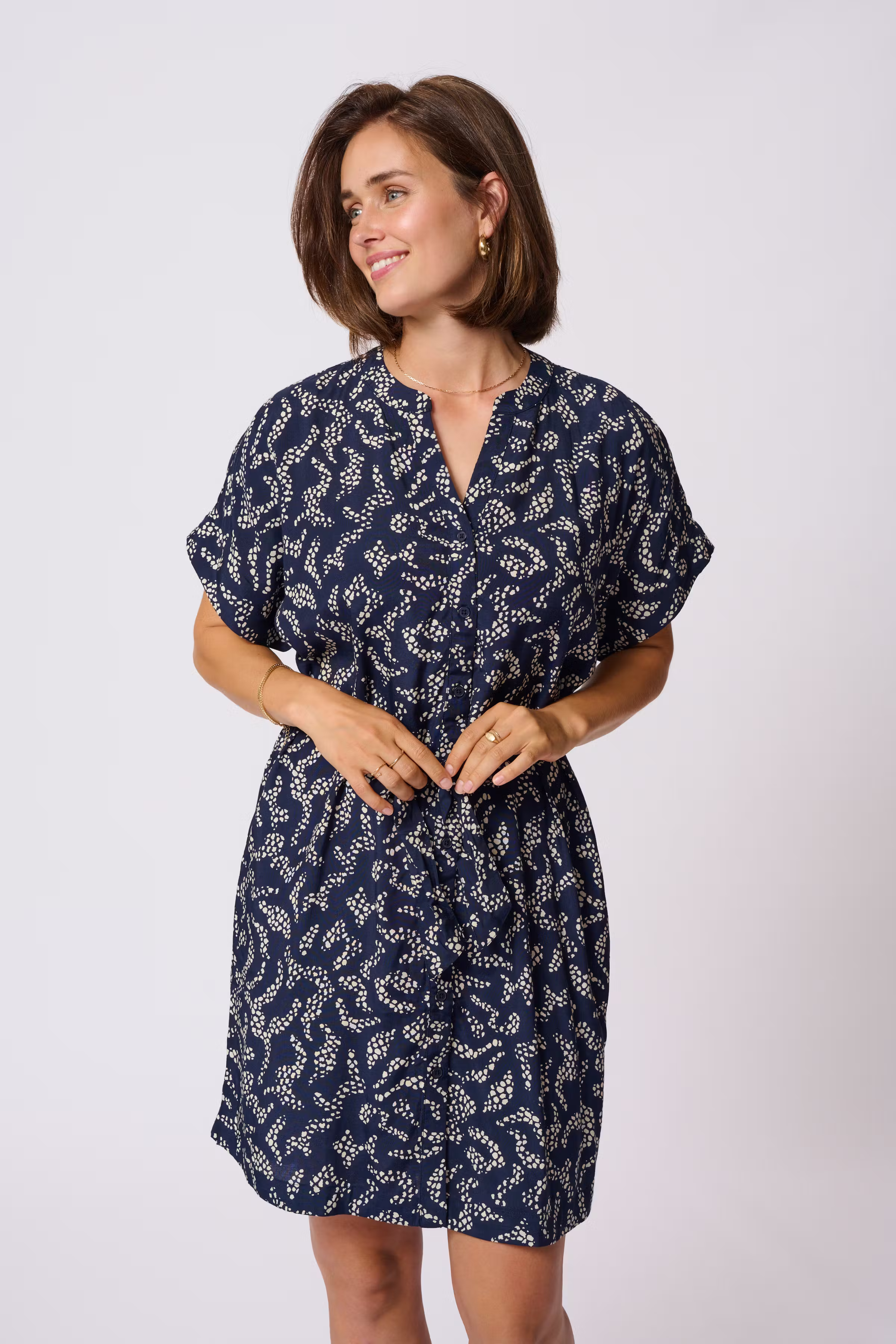 KAbaton Kleid LOOKBOOK FRONT 10509919-107419