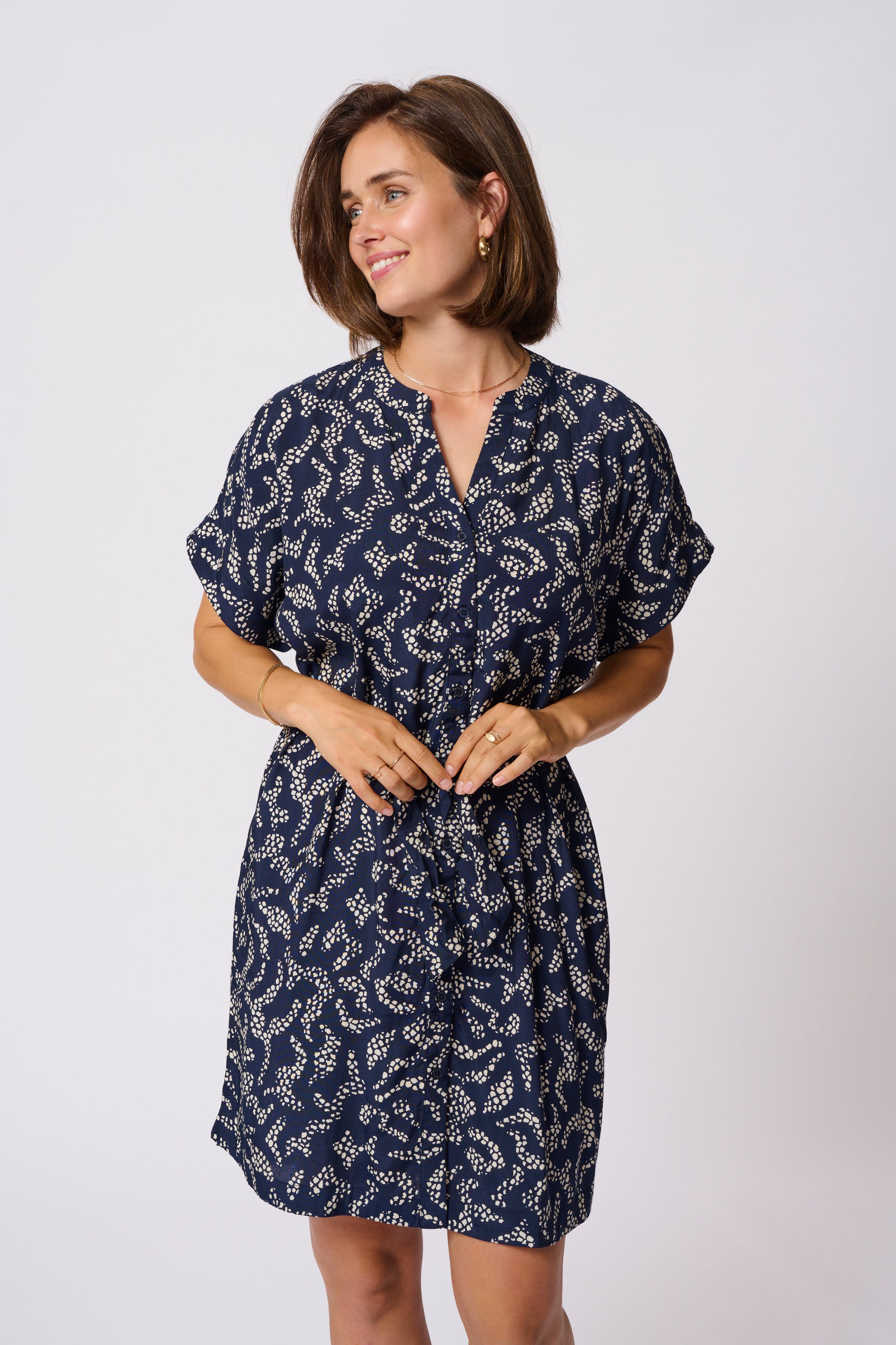 KAbaton Kleid LOOKBOOK FRONT 10509919-107419