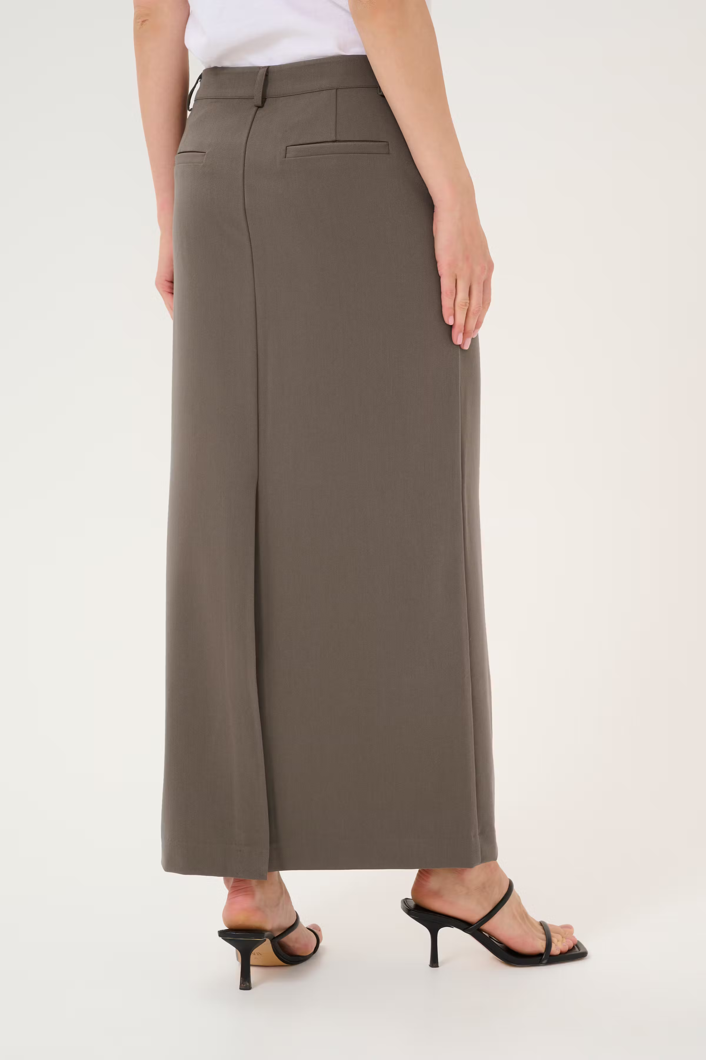 KAsakura Skjørt LOOKBOOK BACK 10552310-190810