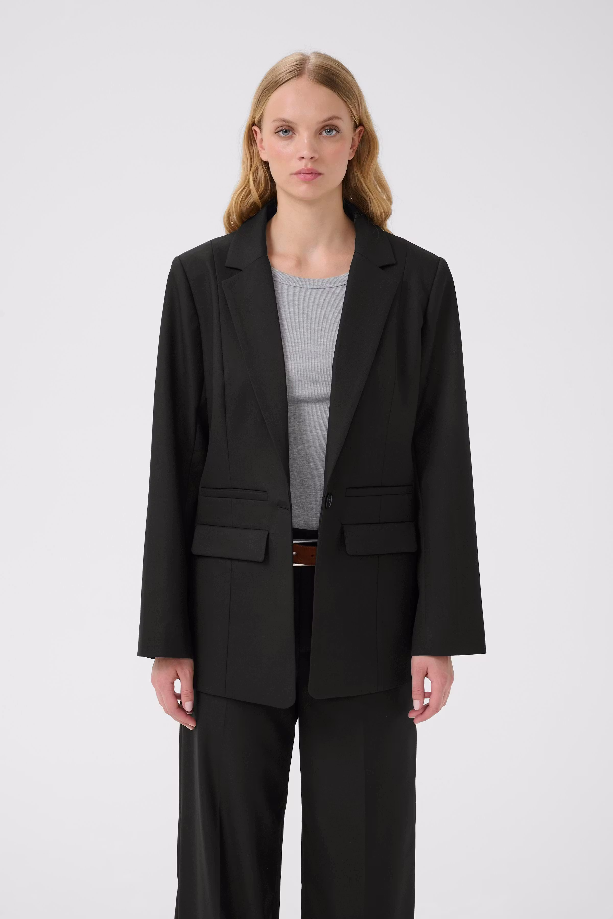 GZpaula Blazer LOOKBOOK FRONT 10910914-100017