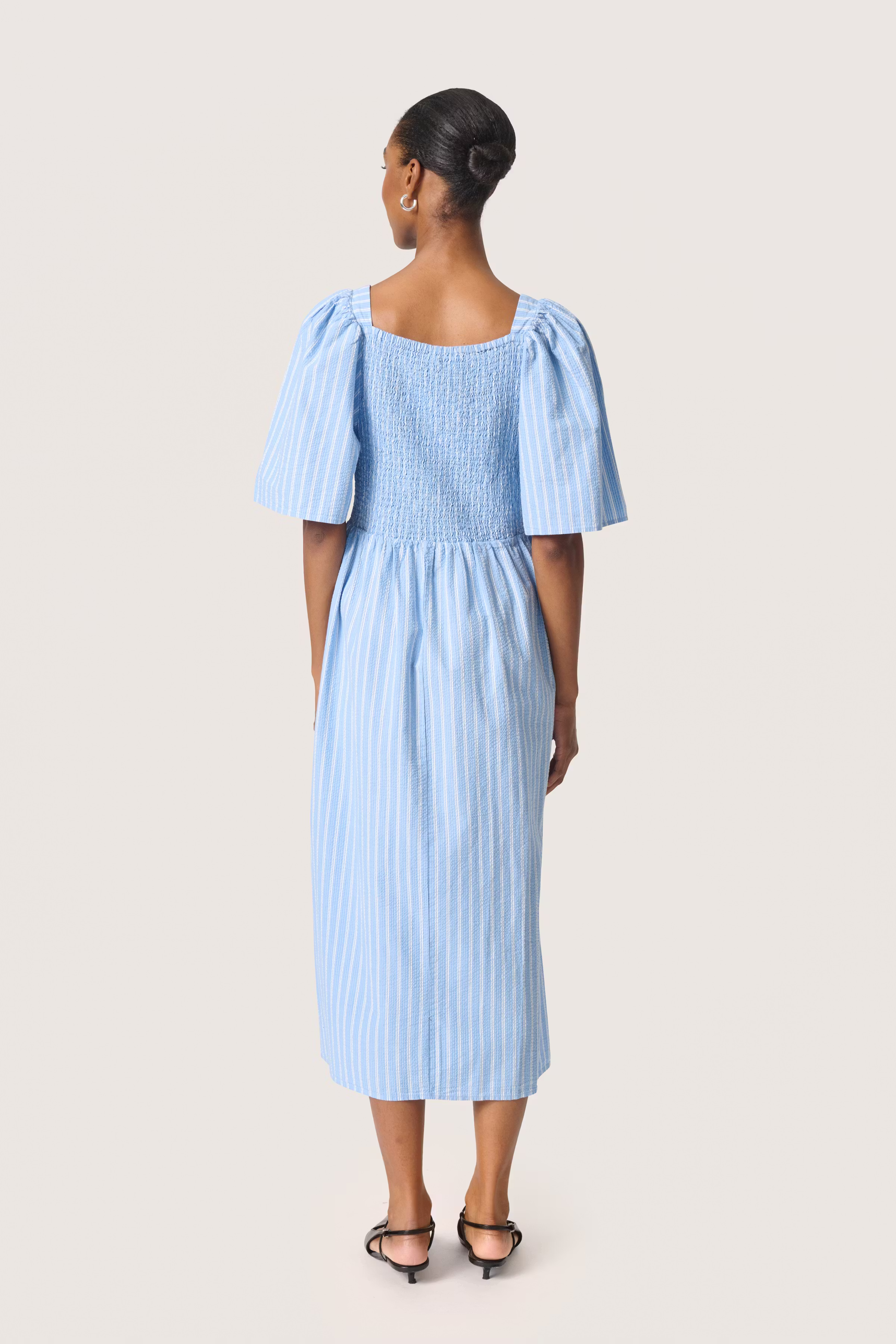 SLAnvitte Dress LOOKBOOK BACK 30408471-303926