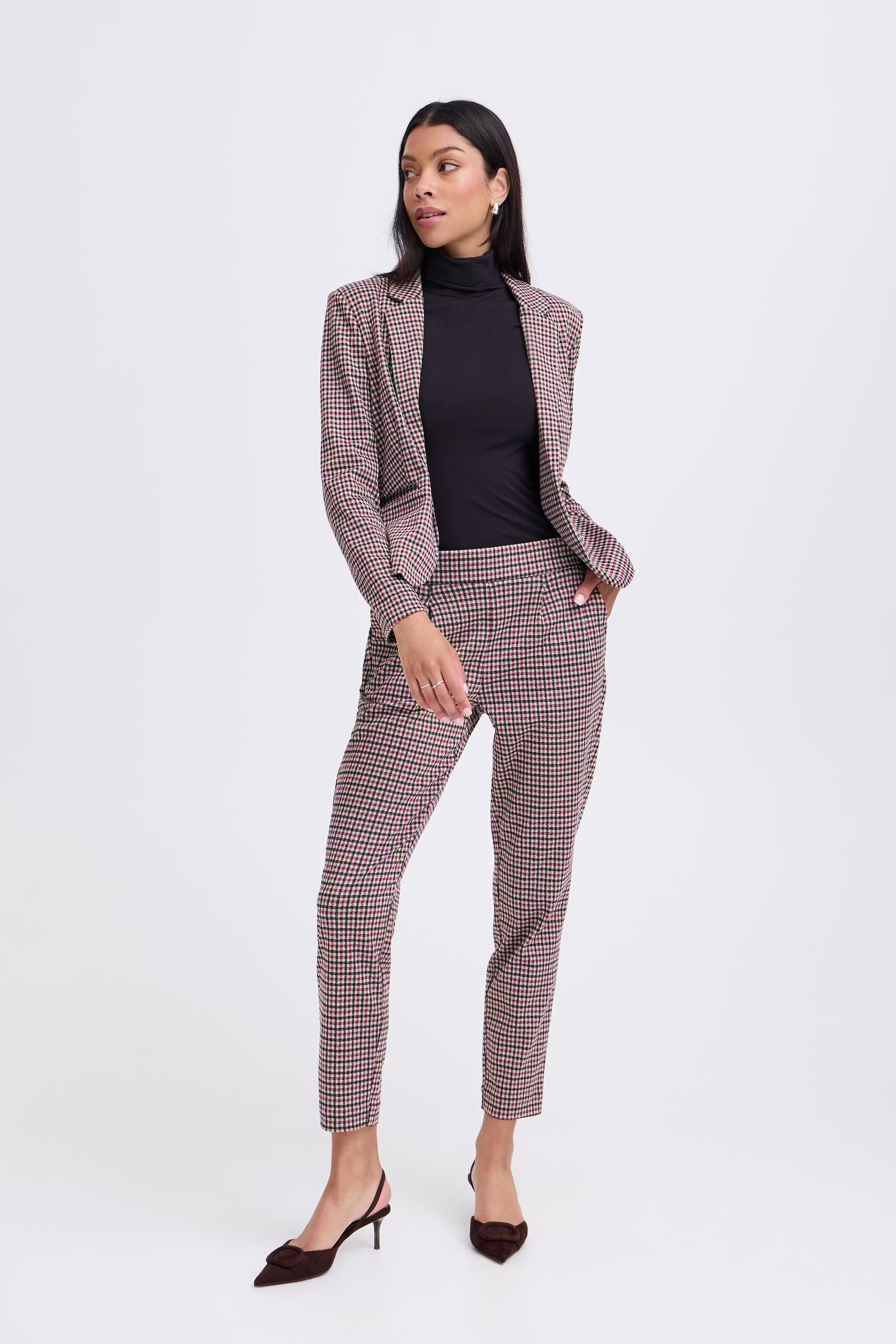BYROWAN Hose LOOKBOOK FRONT 20815726-900001823