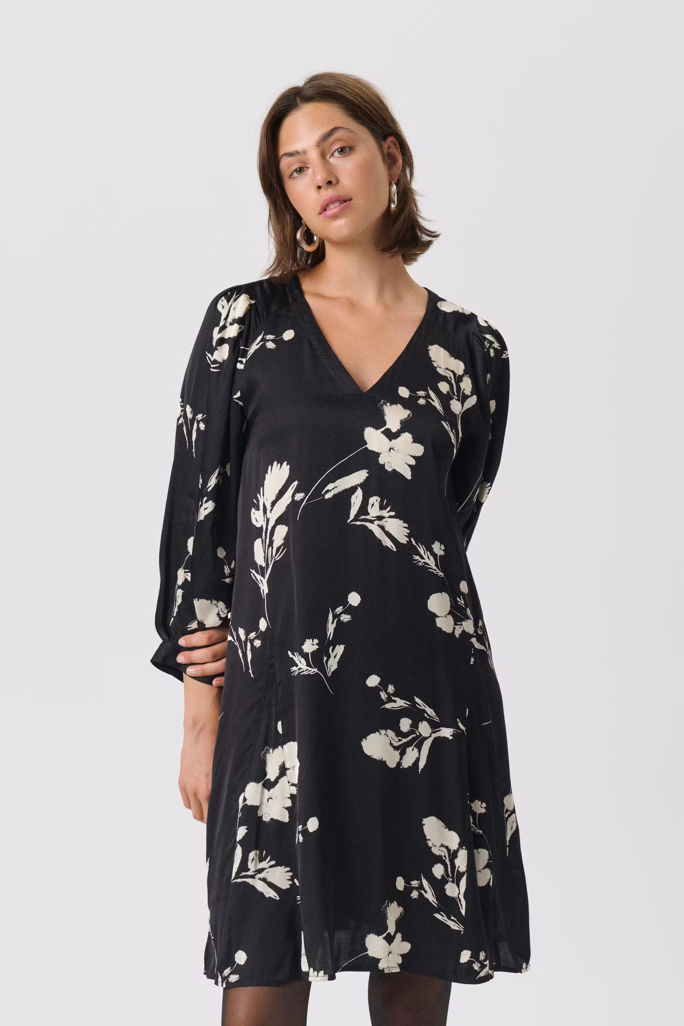 VeneziaPW Dress LOOKBOOK FRONT 30310145-304384