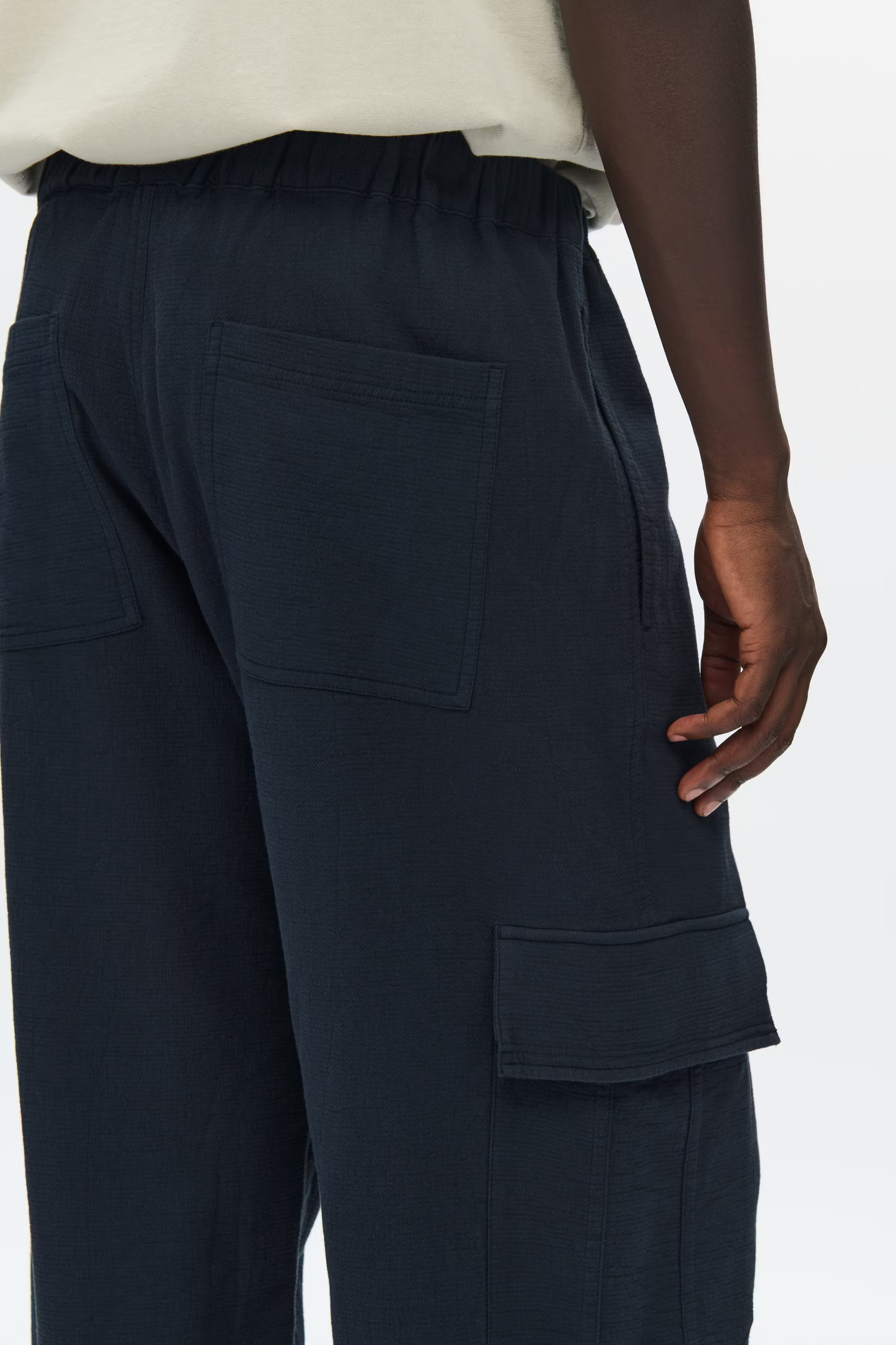 WWRobert Bukser LOOKBOOK DETAIL 30251943-194011