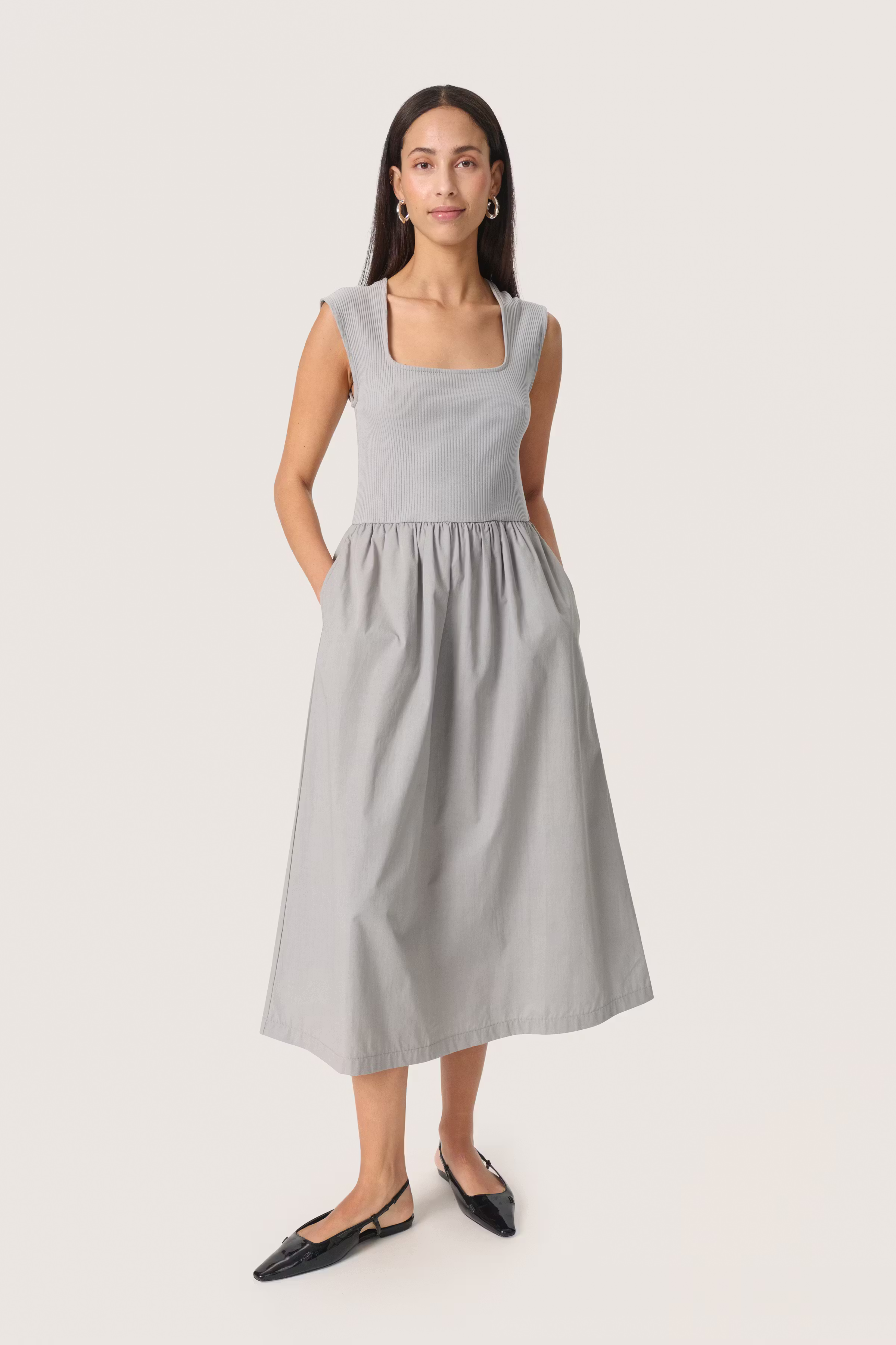 SLSimone Dress LOOKBOOK FRONT 30407490-175104