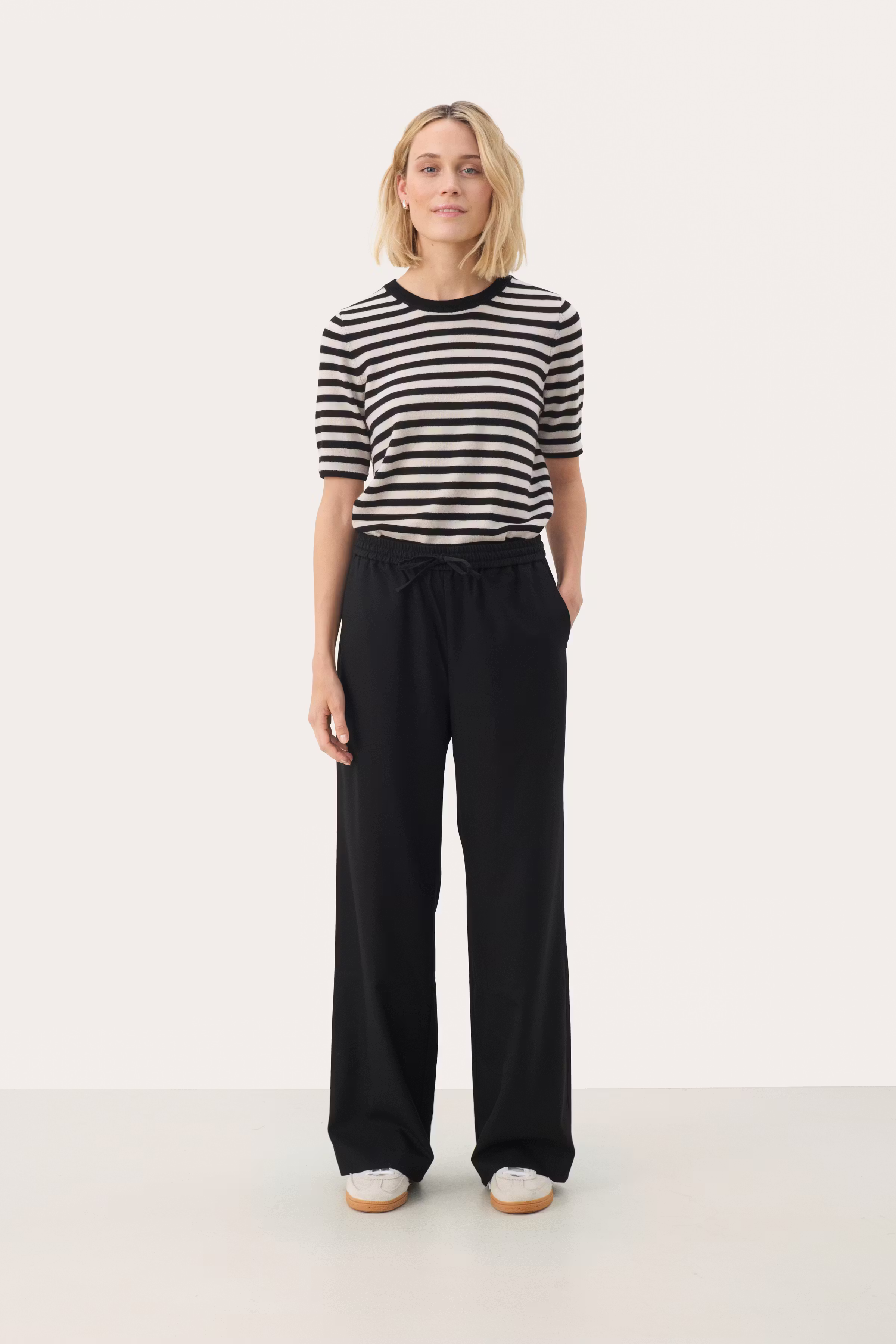 EvalynnaPW Hose LOOKBOOK FRONT 30309506-194008