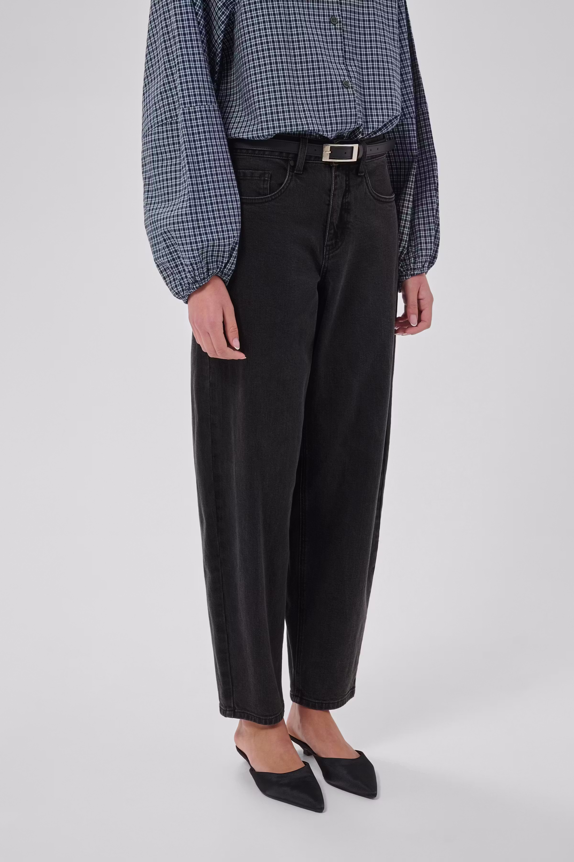 BalooMW Barrel jeans LOOKBOOK FRONT 10705241-100086