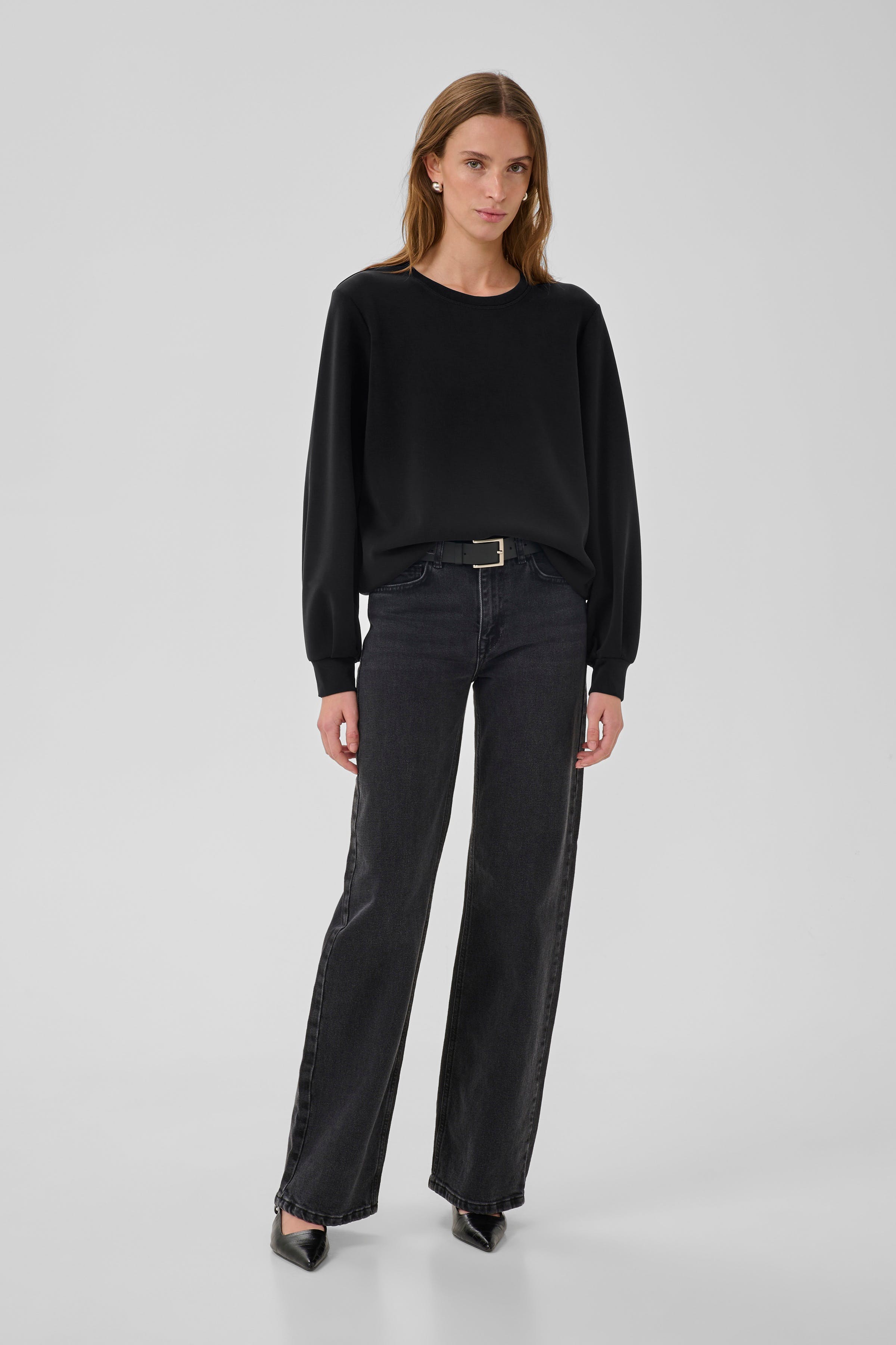 23 THE SWEAT BLOUSE LOOKBOOK FRONT 10703583-100031