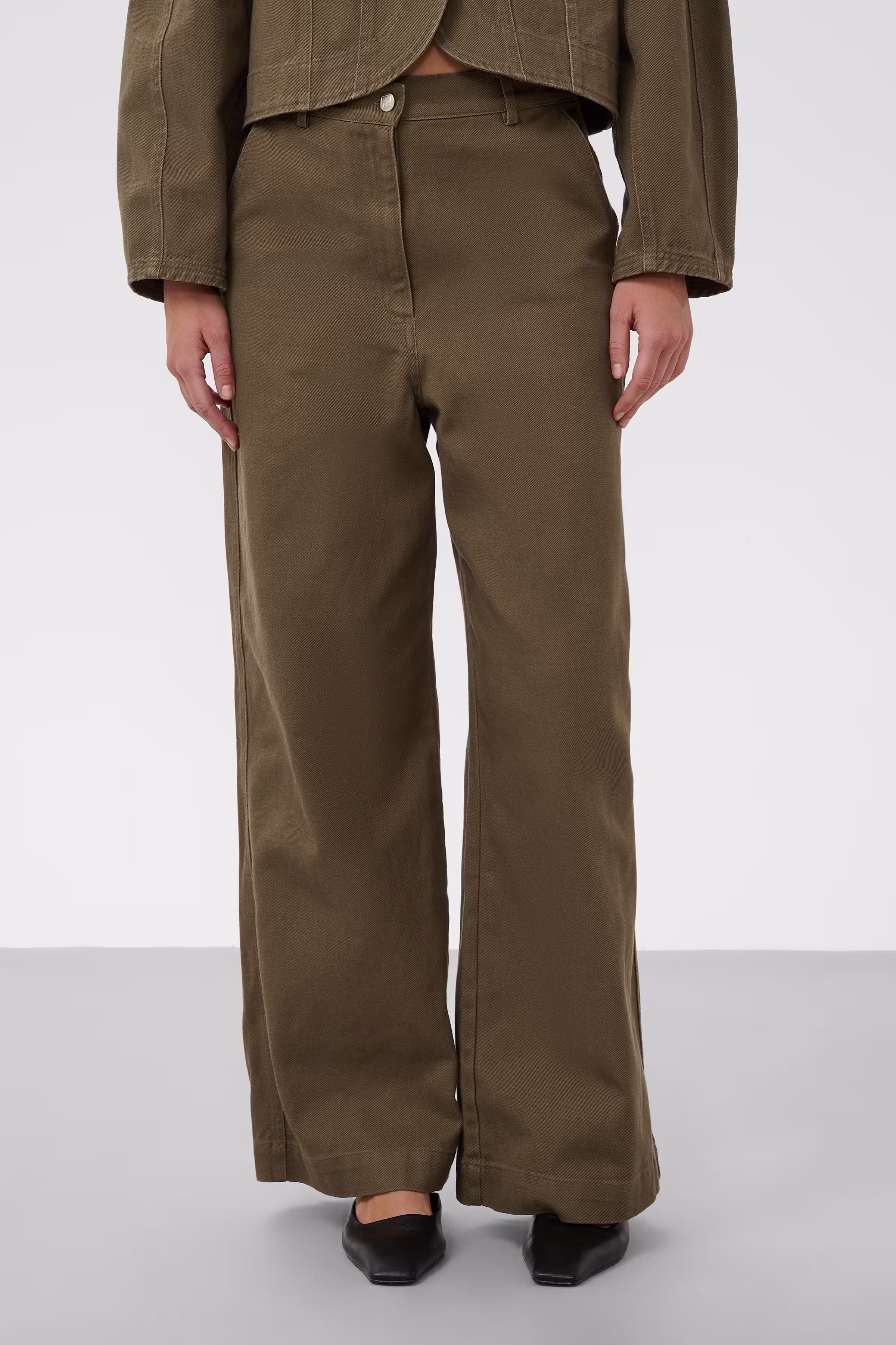 SLSanaga Trousers LOOKBOOK FRONT 30409358-190618