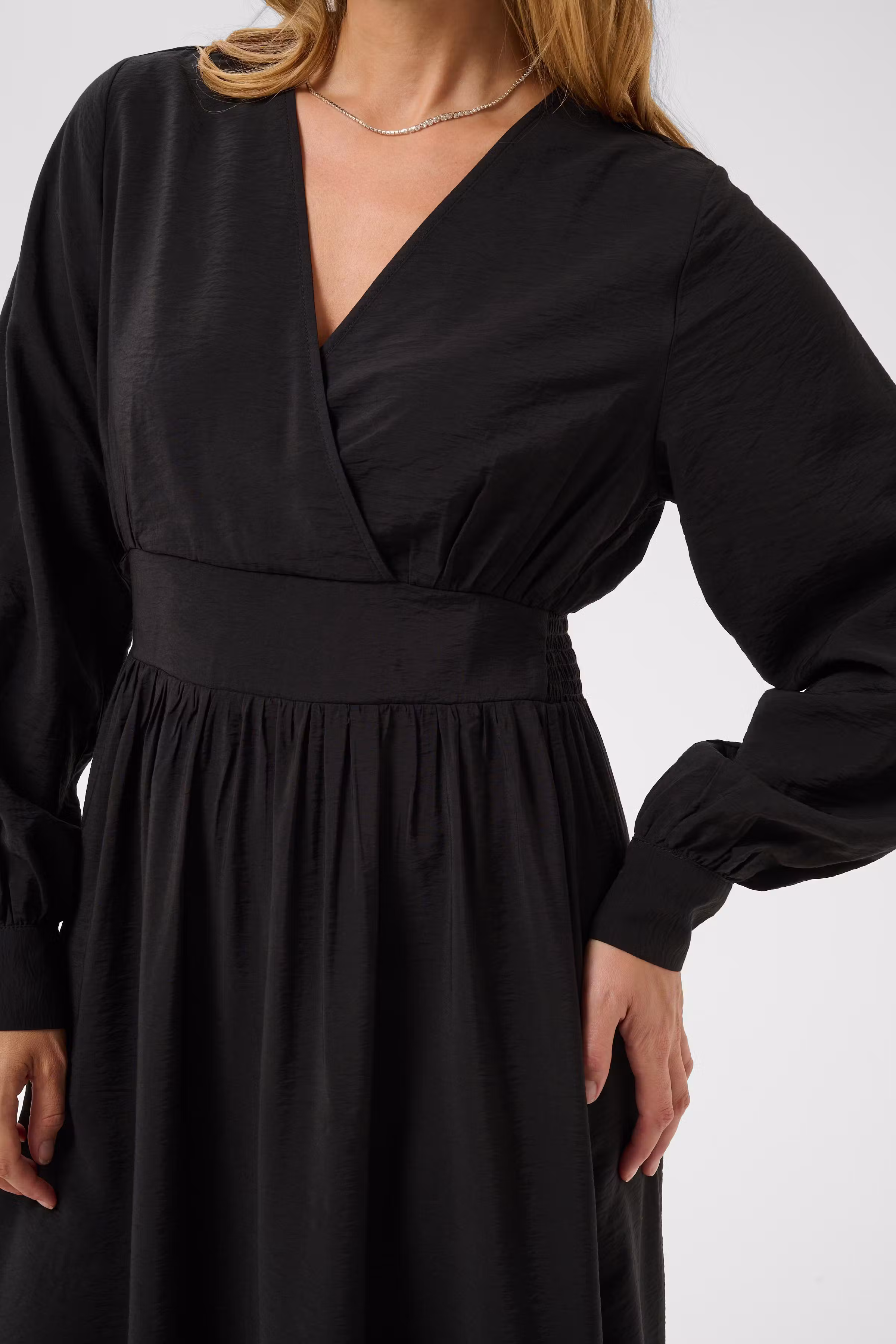 KAsirena Kleid LOOKBOOK DETAIL 10513203-194008