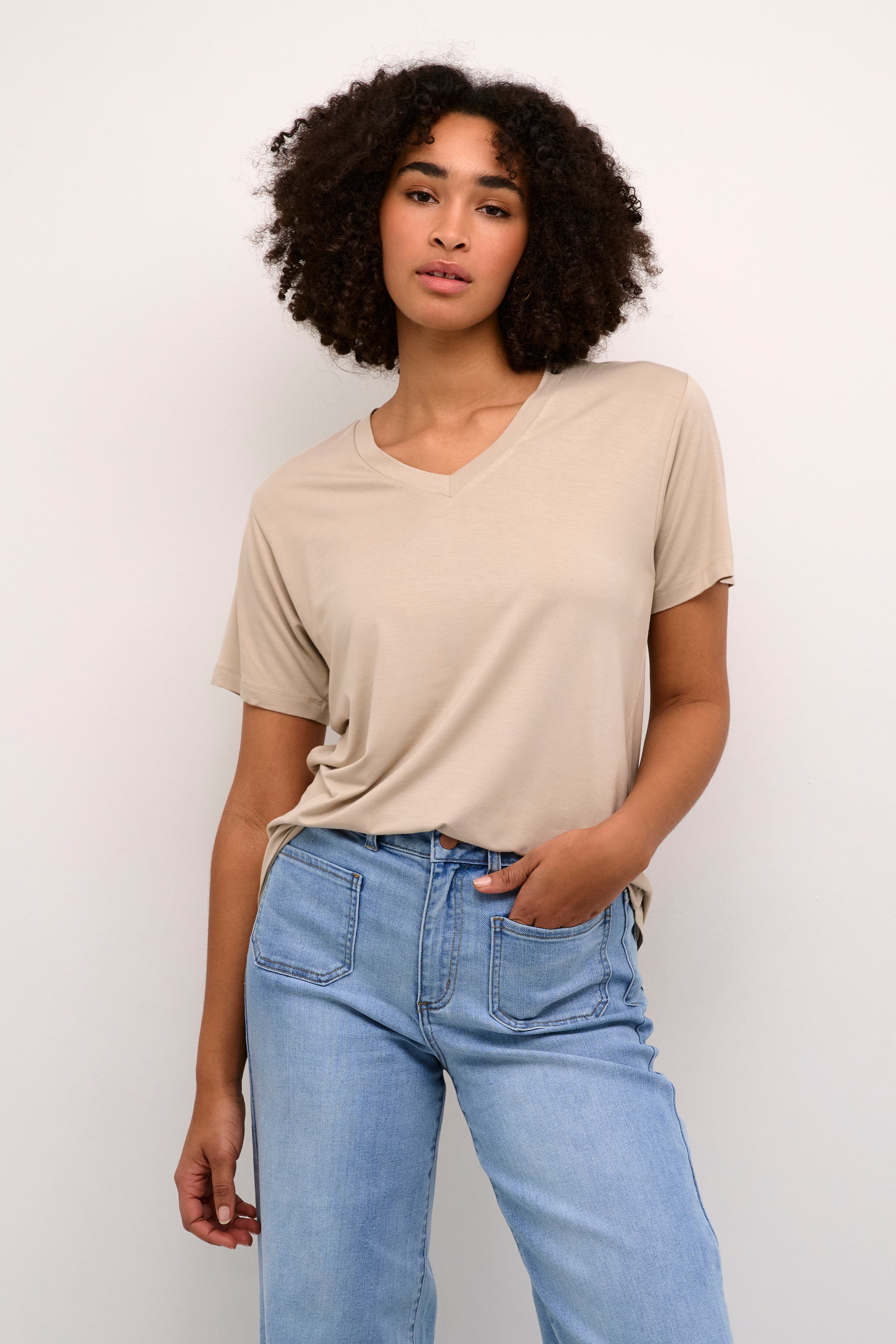 KAfrida T-shirt LOOKBOOK FRONT 10508581-151305