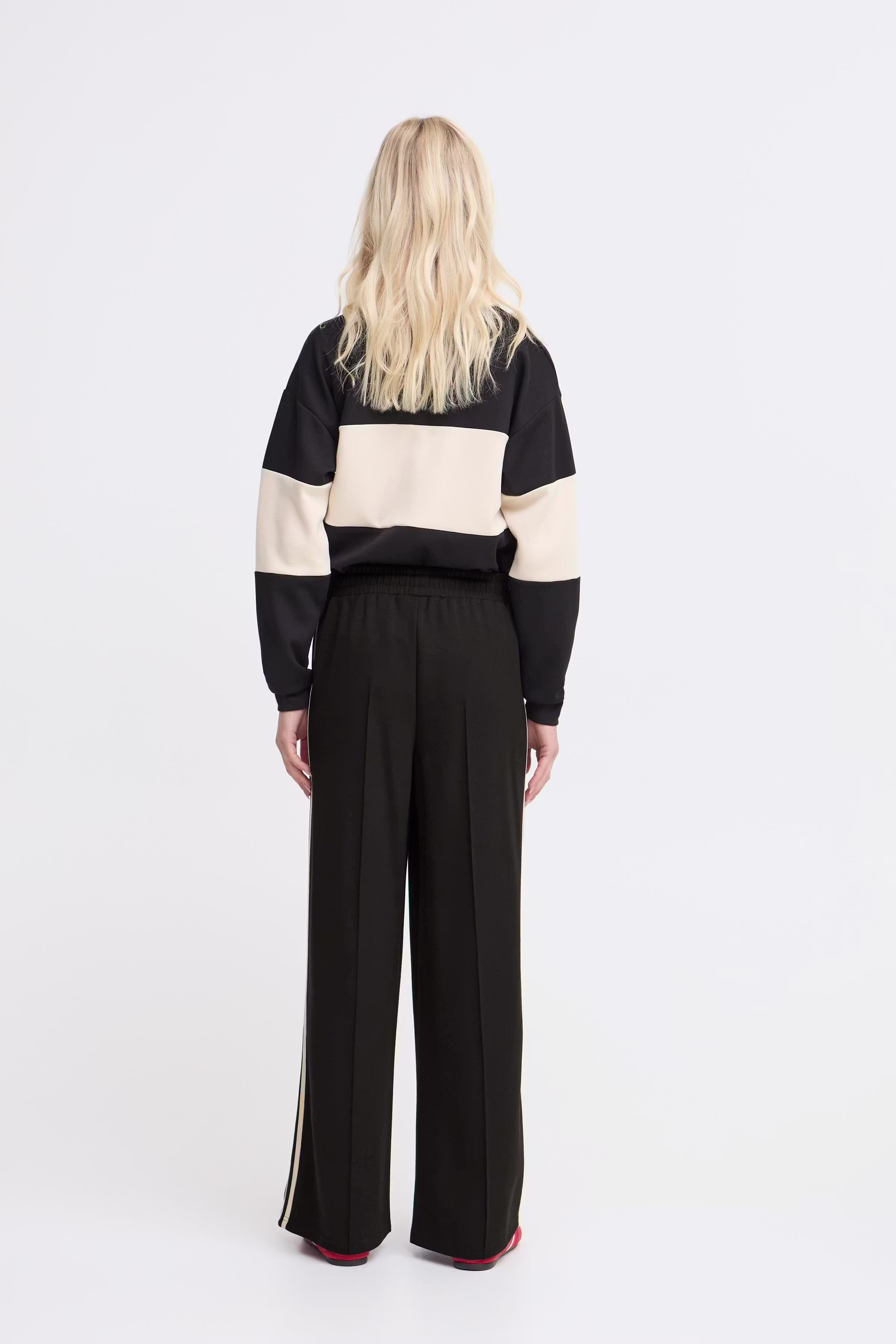 BYPUSTI Hose LOOKBOOK BACK 20818053-194008