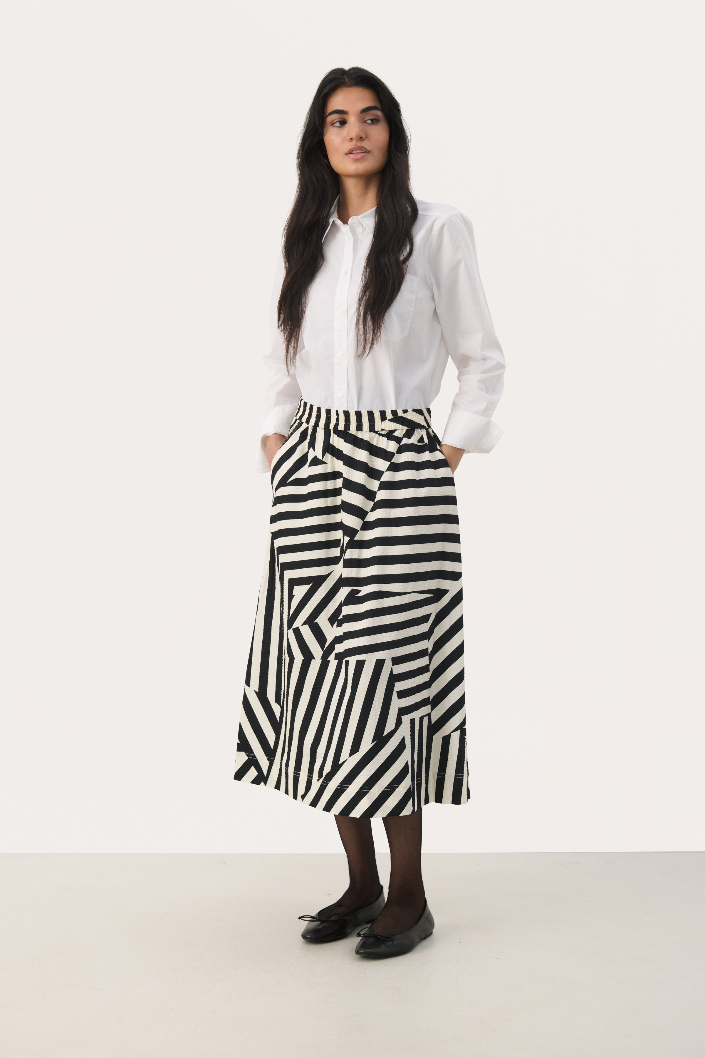 EmmelinePW Skirt LOOKBOOK FRONT 30309594-302748