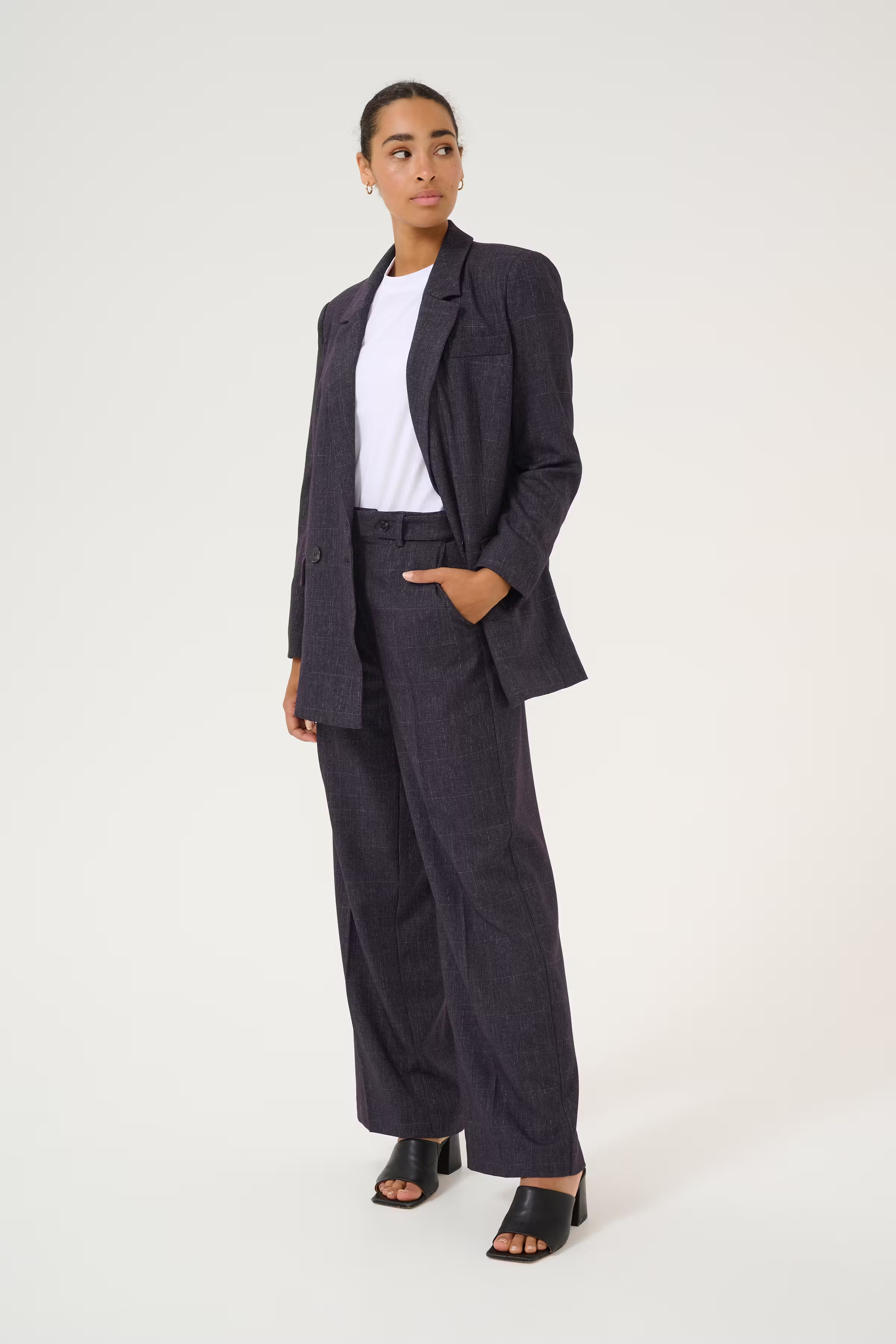 KApernilla Trousers LOOKBOOK FRONT 10509417-106807