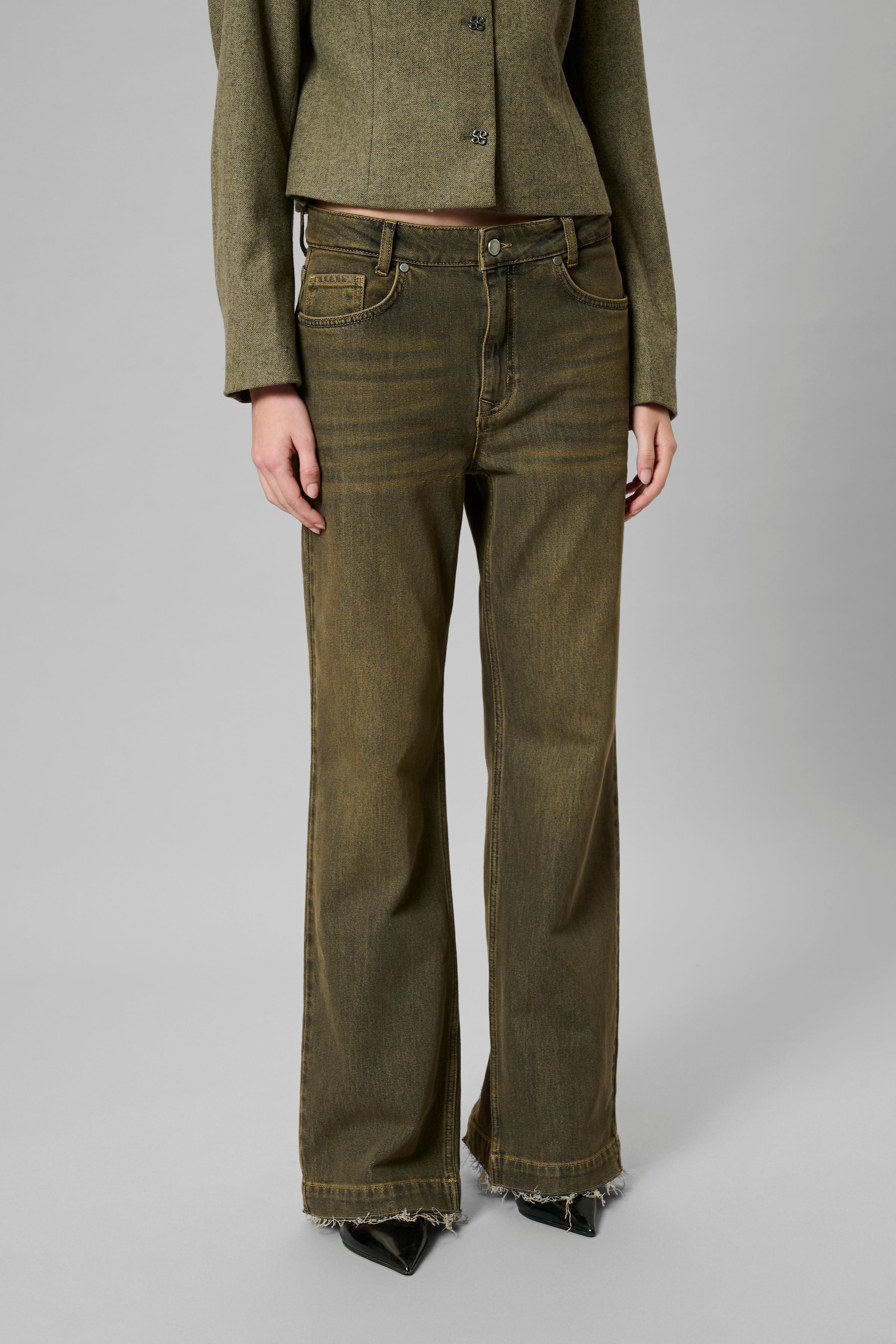 MWSaba Jeans LOOKBOOK FRONT 10705373-108730