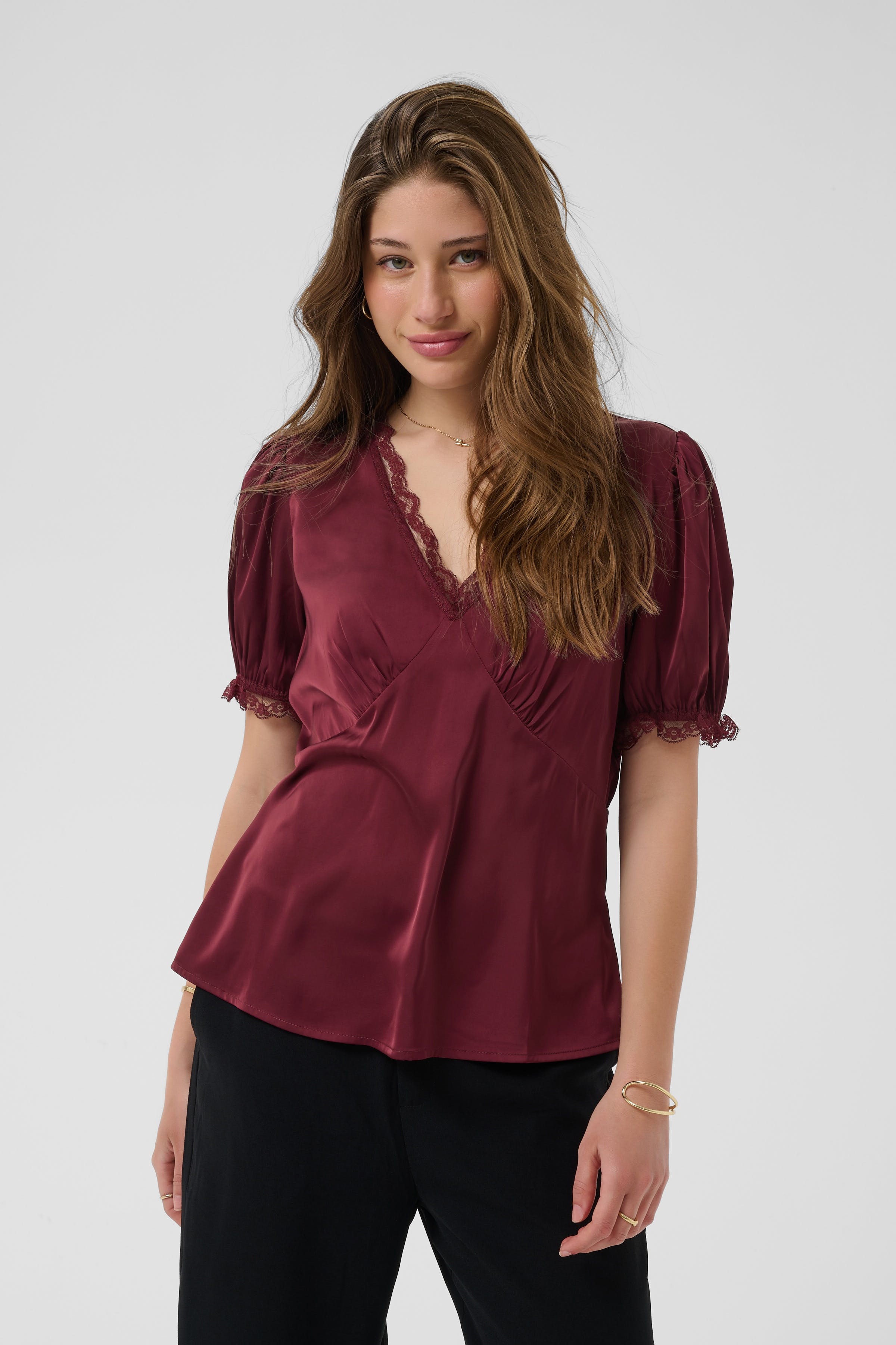 CRAlmina Bluse LOOKBOOK FRONT 10615852-191522