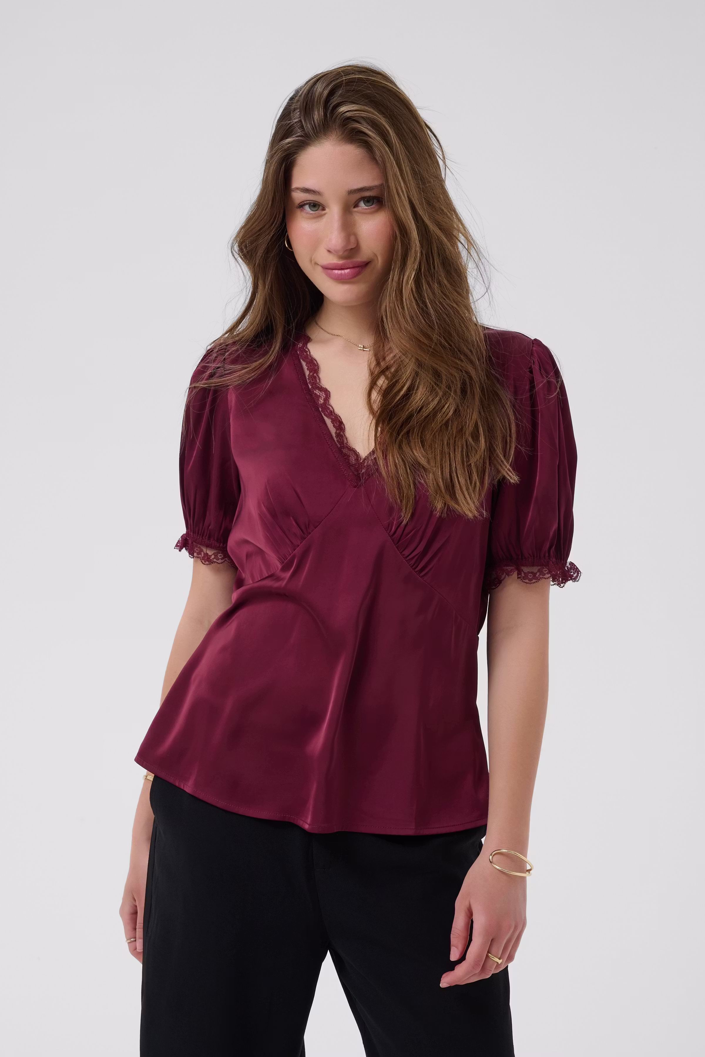 CRAlmina Bluse LOOKBOOK FRONT 10615852-191522