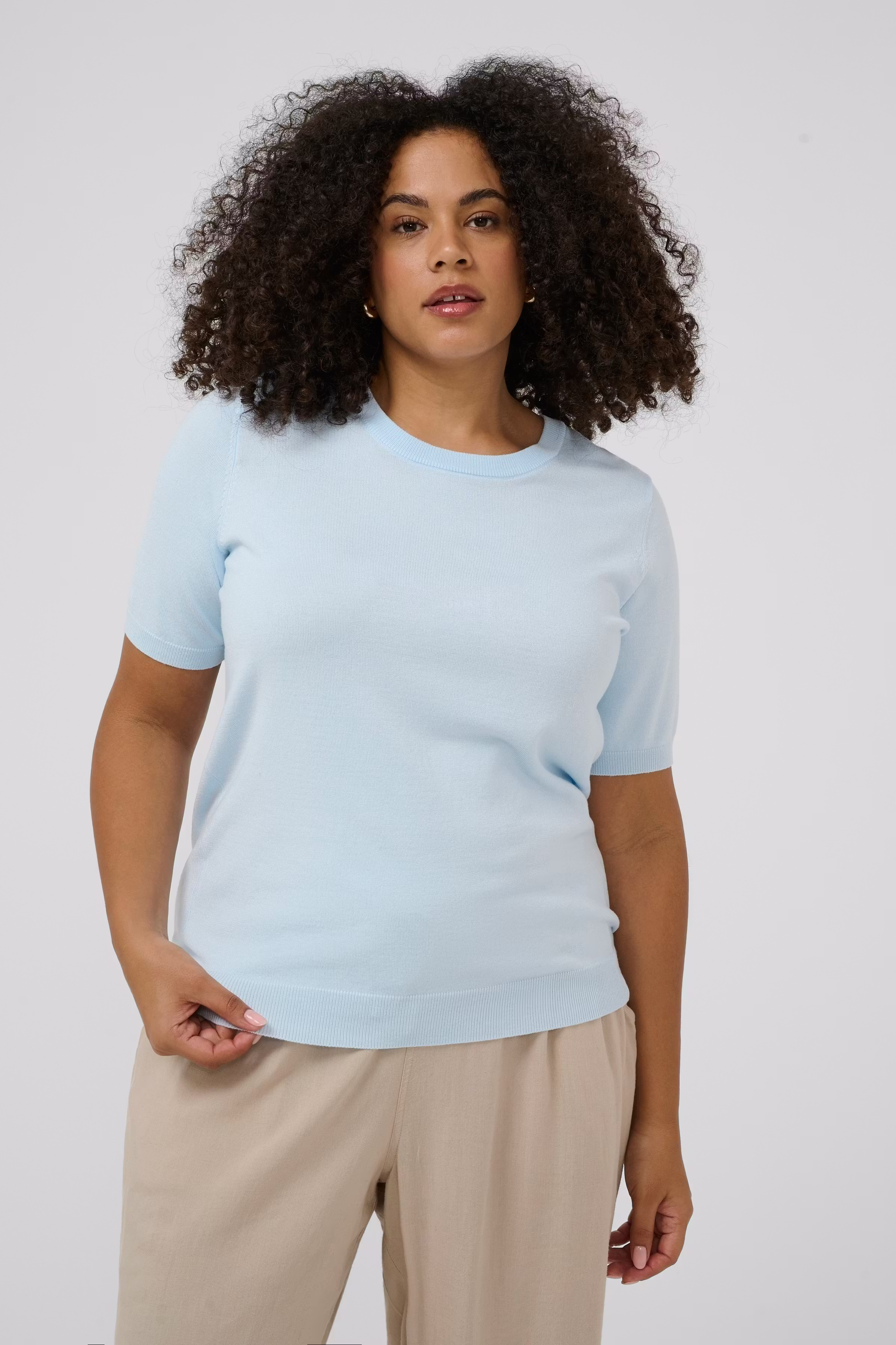 KClizzy Pullover LOOKBOOK FRONT 10582205-144005